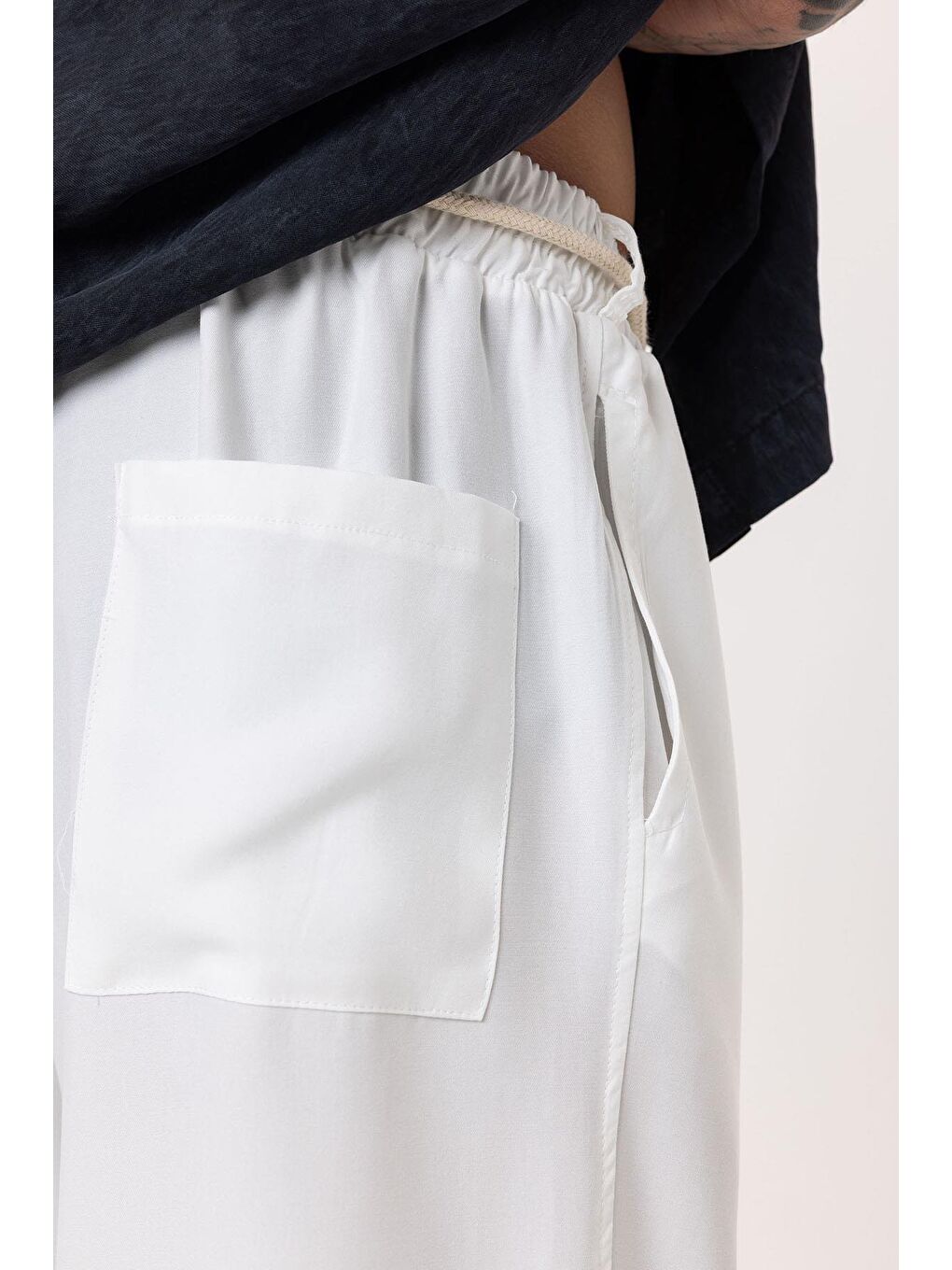 Kemer Detaylı Baggy Kumaş Erkek Pantolon Ekru-6