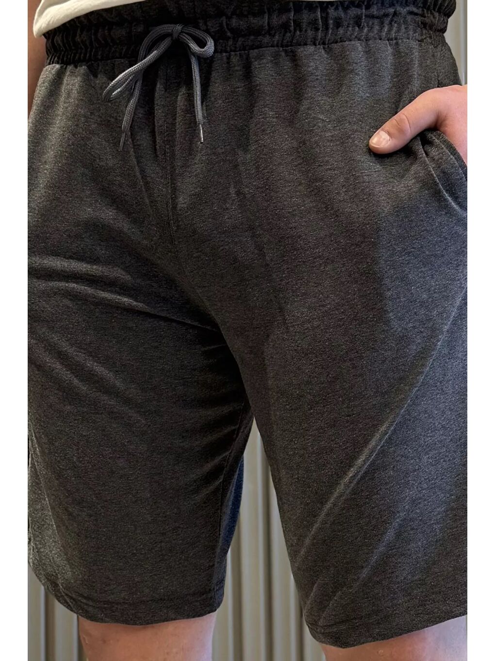 Antrasit Erkek Cepli Bel Bağcıklı Şort-3