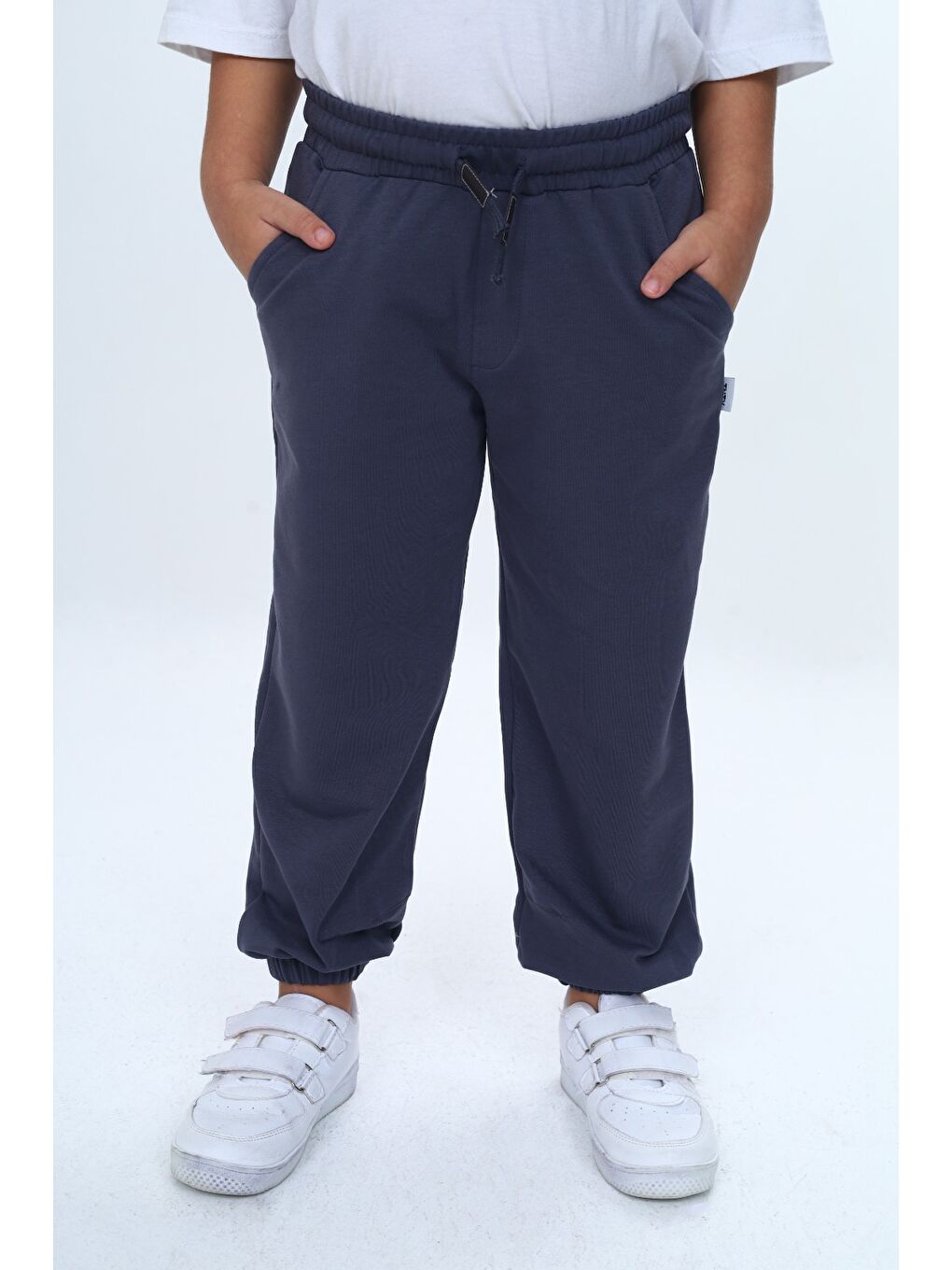 Antrasit Erkek Çocuk Paça Lastikli Eşofman Alt-1