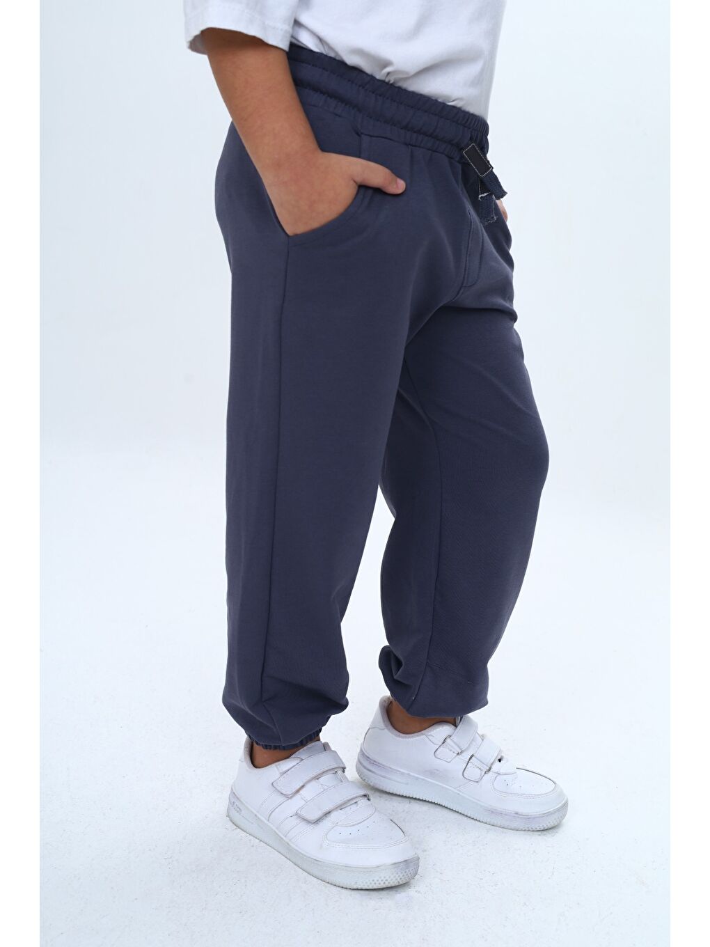 Antrasit Erkek Çocuk Paça Lastikli Eşofman Alt-2