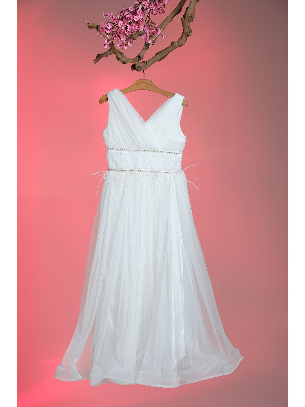 Beyaz Beli İkili Taşlı Şeritli V Yakalı Kız Çocuk Abiye ABY.3005