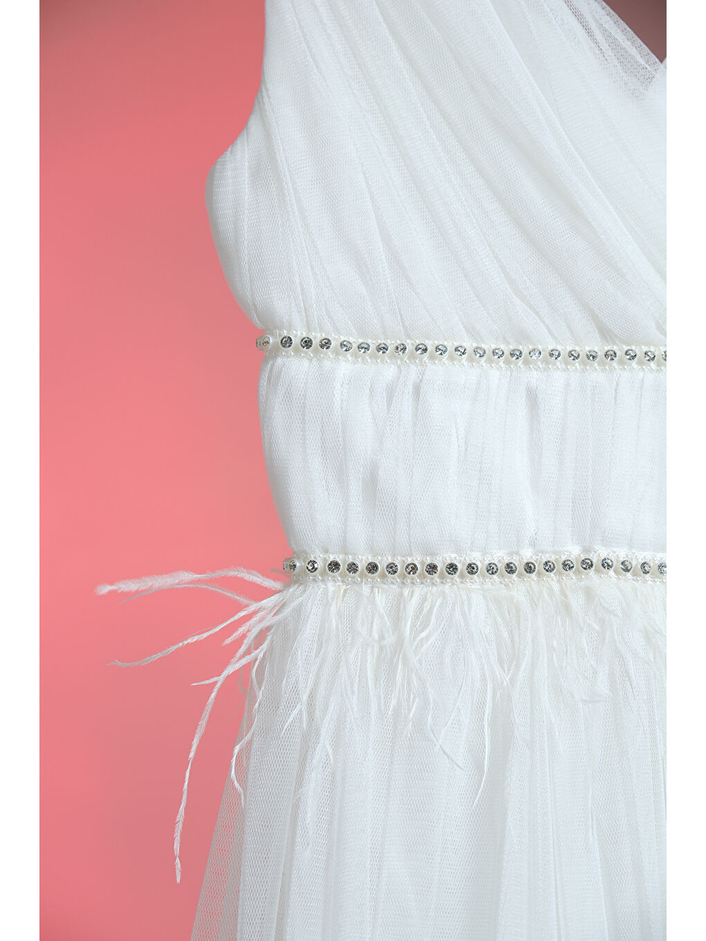 Beyaz Beli İkili Taşlı Şeritli V Yakalı Kız Çocuk Abiye ABY.3005-2