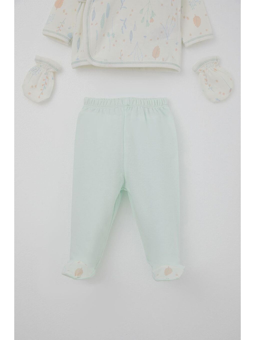 Kız Bebek Hastane Çıkışı 5 Li Renkli Çiçek Desenli Ekru (0-3 Ay)-3