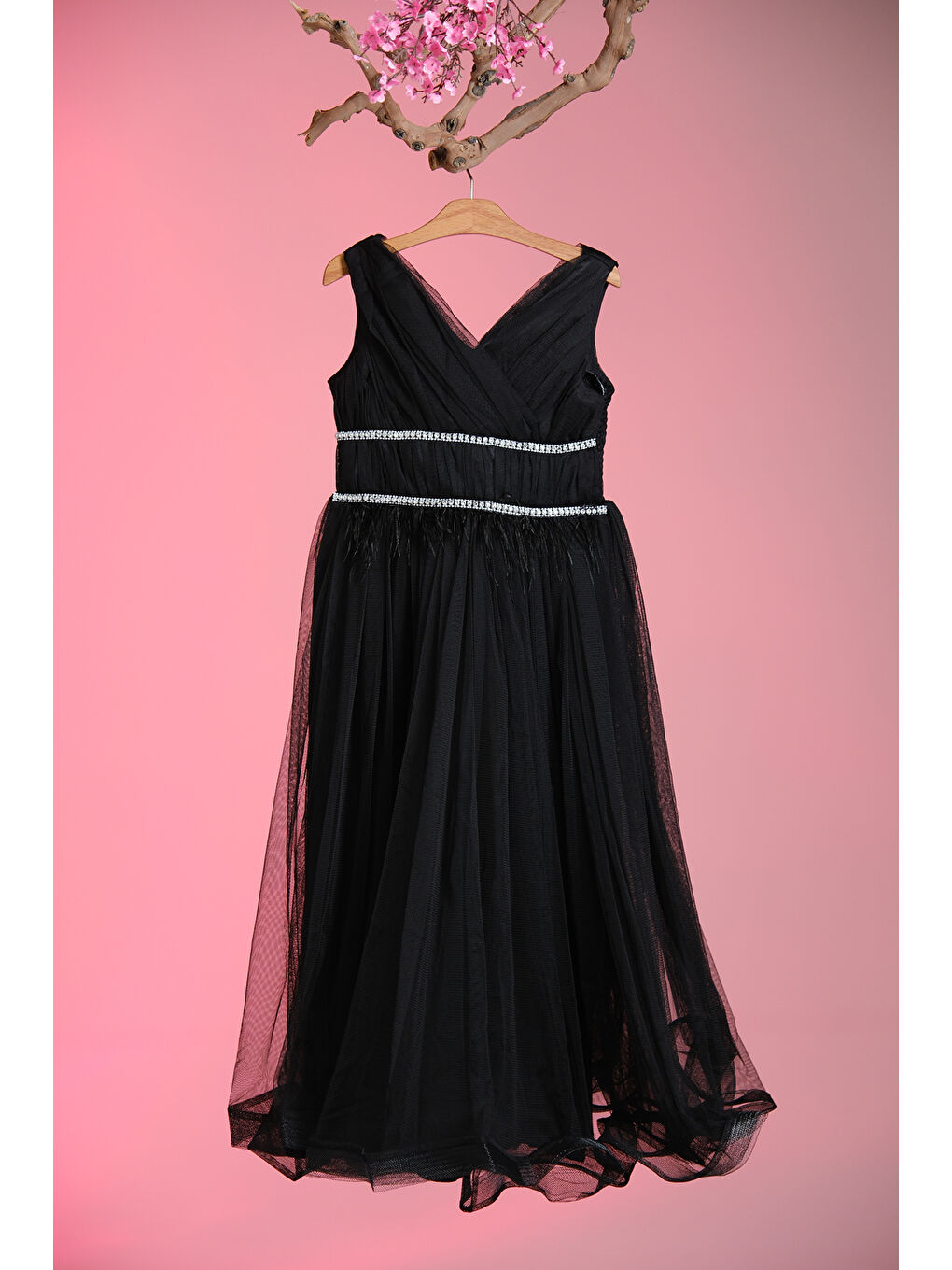 Siyah Beli İkili Taşlı Şeritli V Yakalı Kız Çocuk Abiye ABY.3005