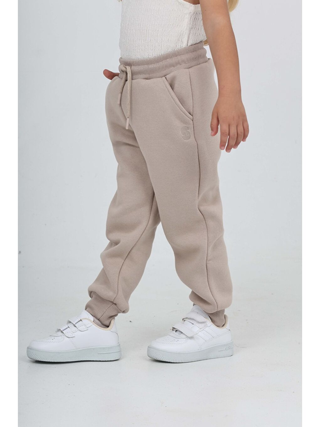 Bej Kız Çocuk T Logo Nakışlı Eşofman Alt-1