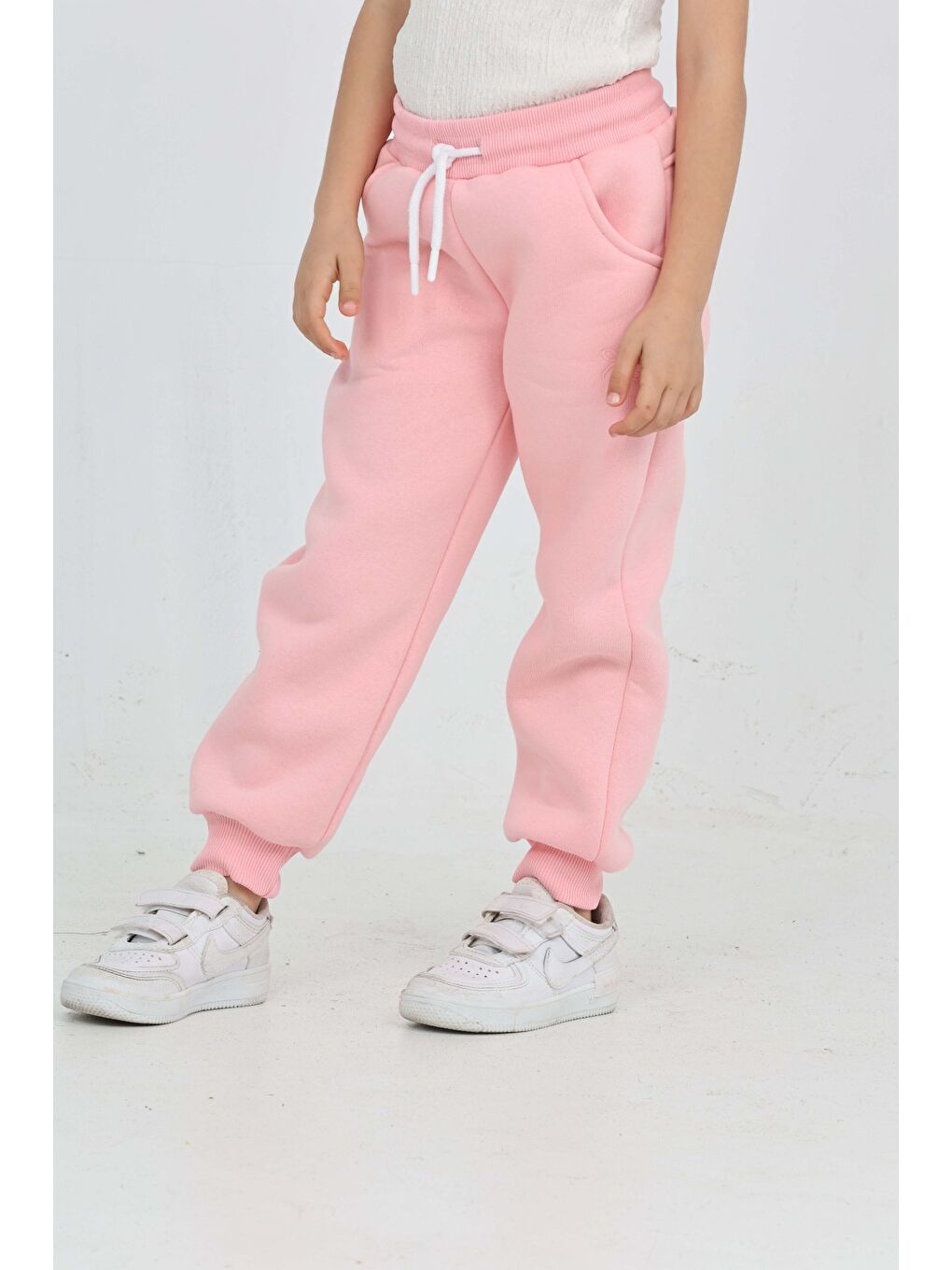 Pembe Kız Çocuk Fiyonk Nakışlı Eşofman Alt-4