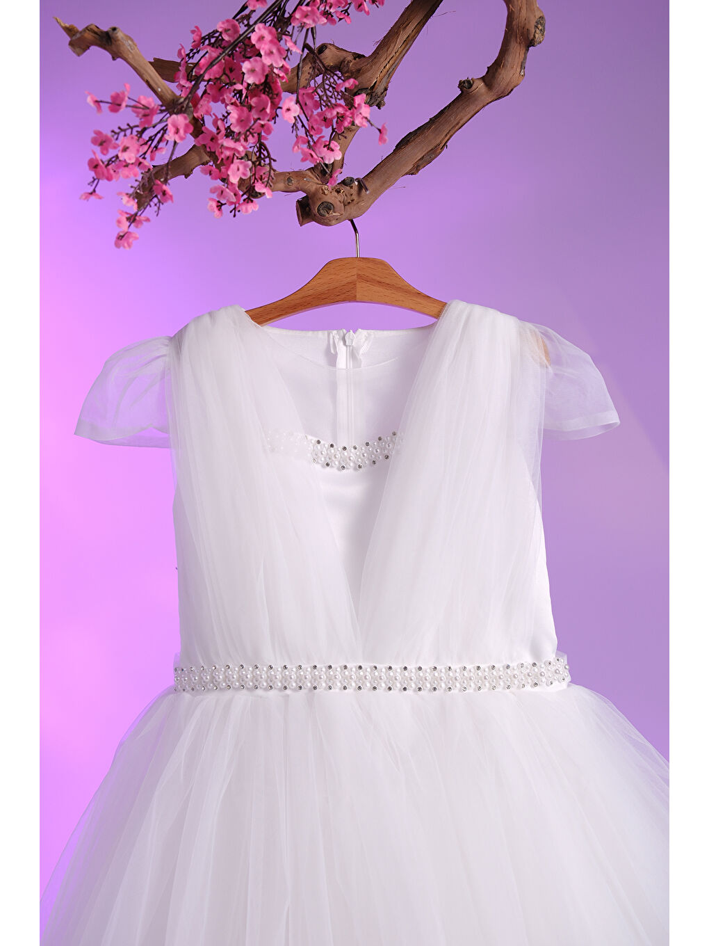 Beyaz İncili Çizgi Detaylı V Yakalı  Kız Çocuk Abiye ABY.2216-2