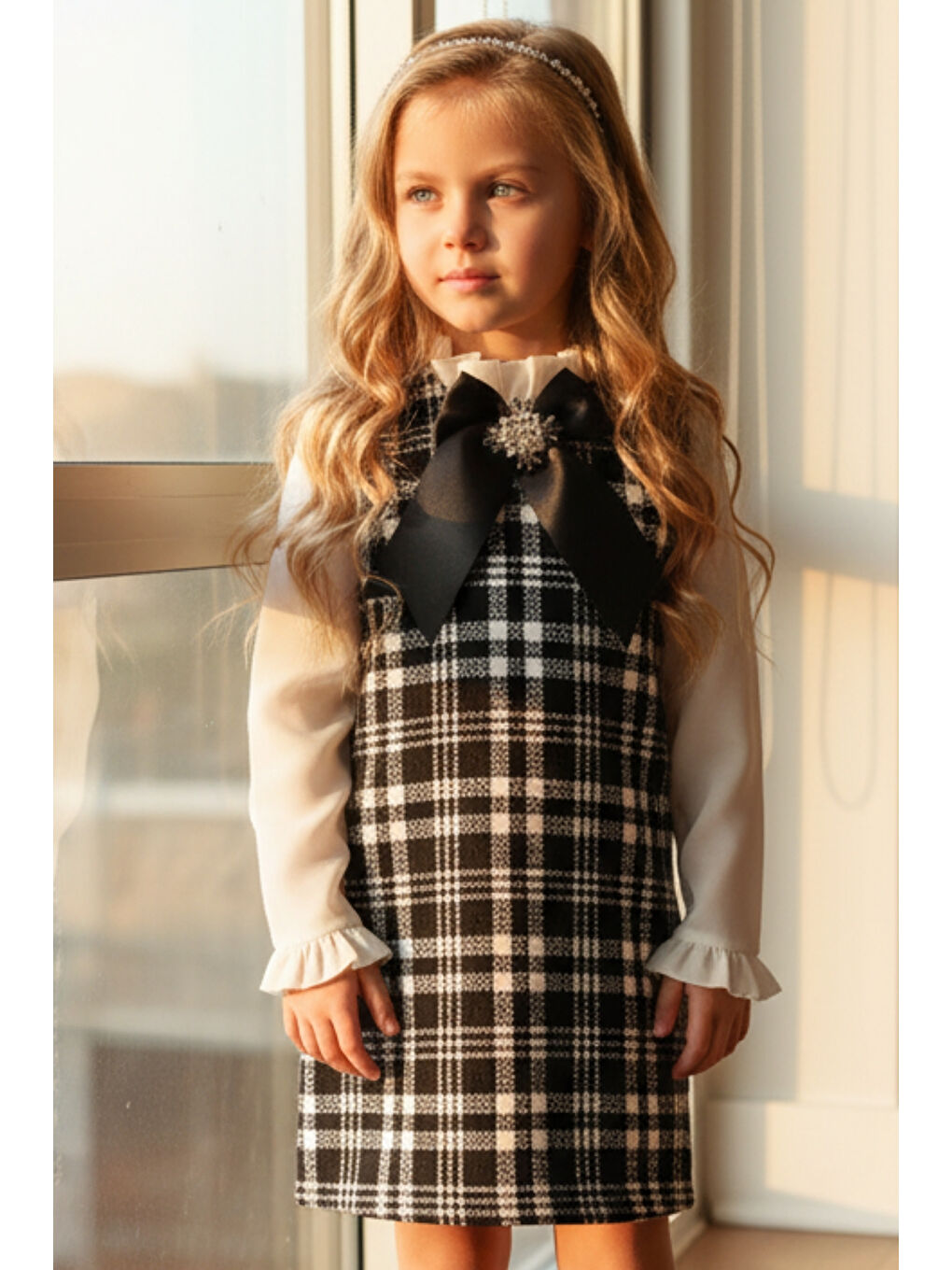 Kız Çocuk Siyah Vanessa Broş Detaylı Tüvit Uzun Kollu Yılbaşı Elbisesi-1