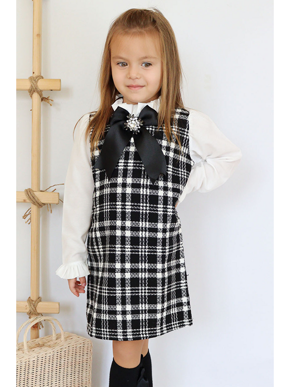 Kız Çocuk Siyah Vanessa Broş Detaylı Tüvit Uzun Kollu Yılbaşı Elbisesi-5