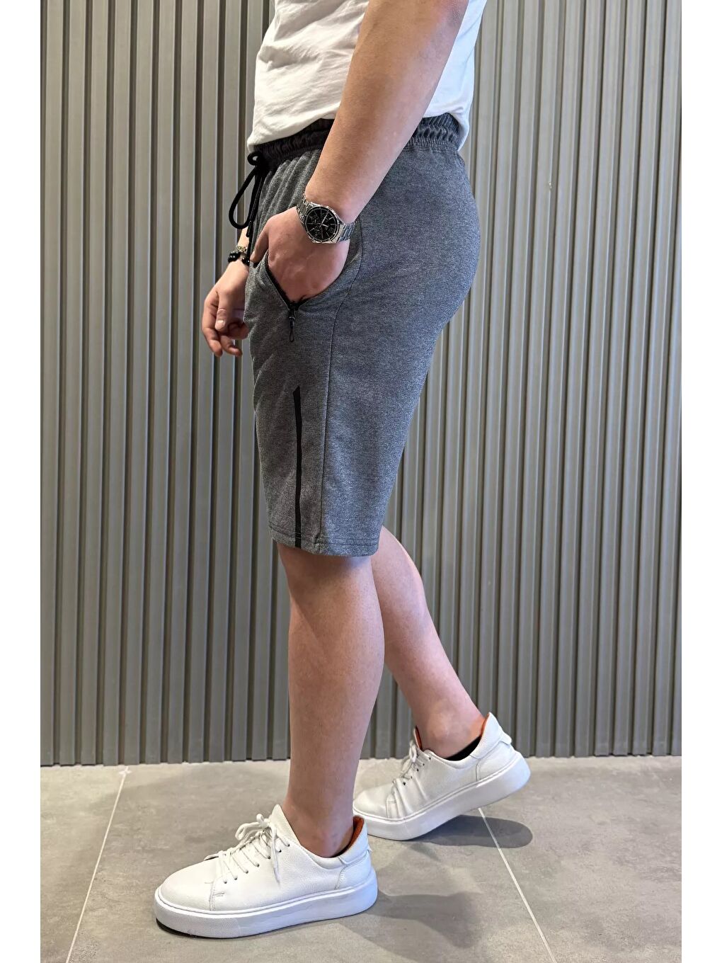 Antrasit Erkek Cep Fermuarlı Bel Lastikli Şort-1