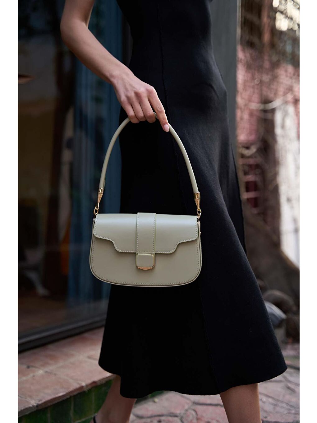 Yeşil Gold Aksesuarlı Kısa Saplı Omuz Çantası Mint-1