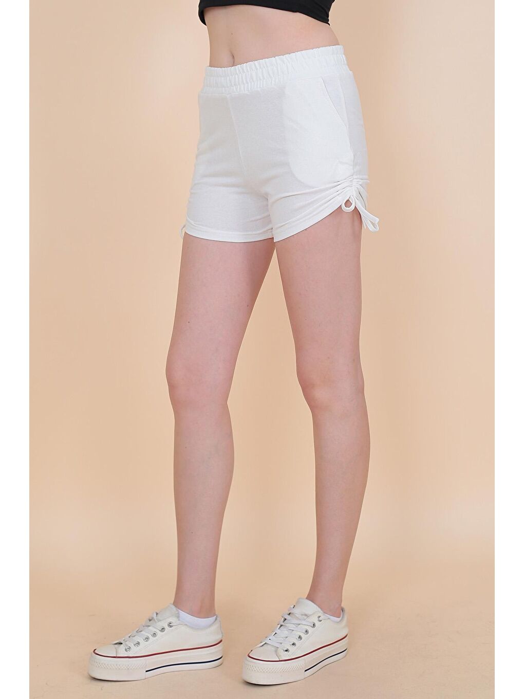 Ekru Kadın Yan Büzgülü Şort 1991-3