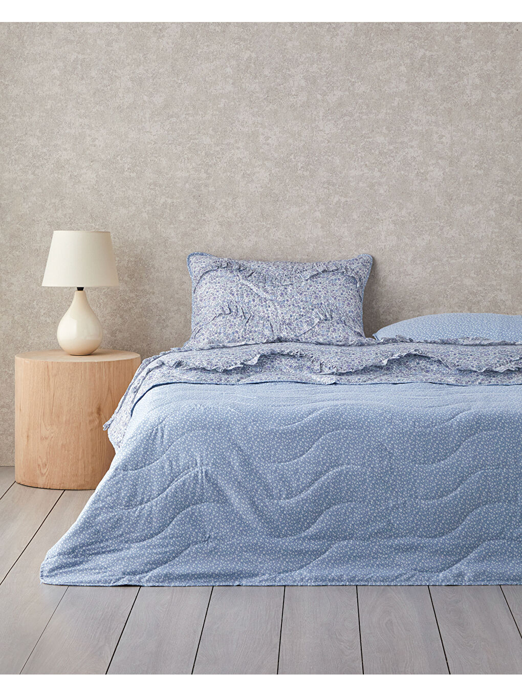Floral Euphoria Fırfırlı Tek Kişilik Yatak Örtüsü Takımı 160x220 cm Mavi-1