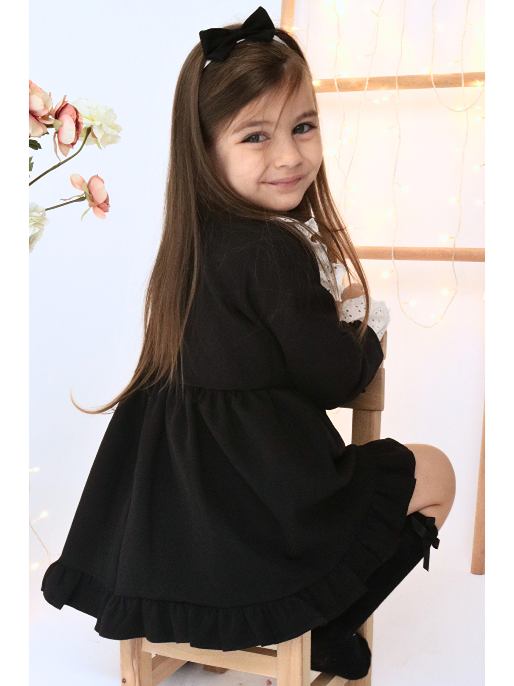 Beyaz Kız Çocuk Ruby Siyah Uzun Kollu Dantel Detaylı Fırfırlı Elbise Bandana Takım-9