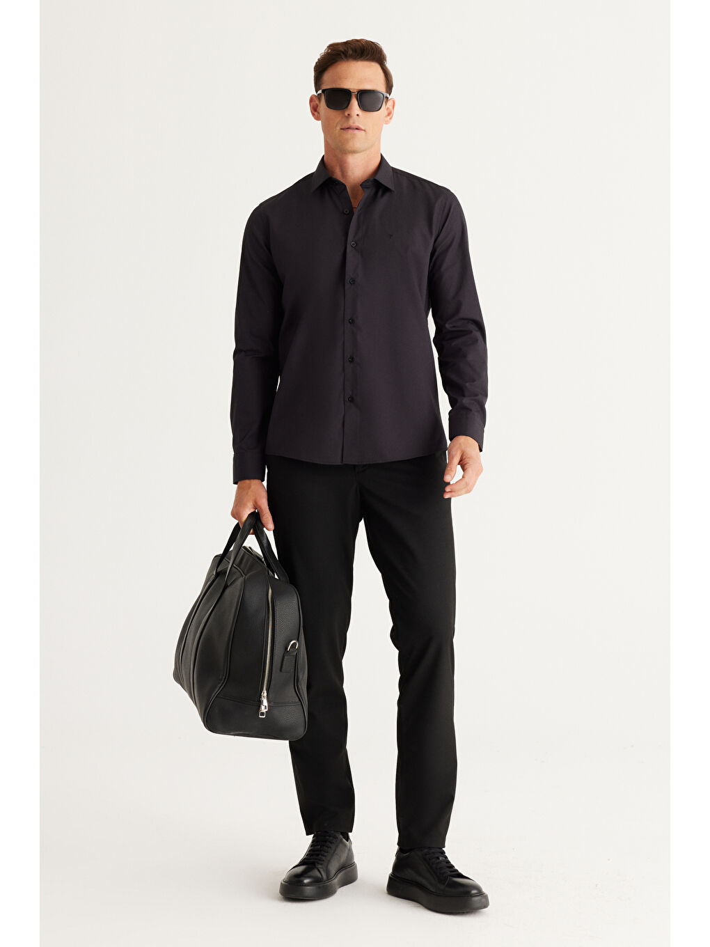 Erkek Siyah Kolay Ütülenebilir Non-Iron Pamuklu Slim Fit Dar Kesim Klasik Yaka Gömlek-1