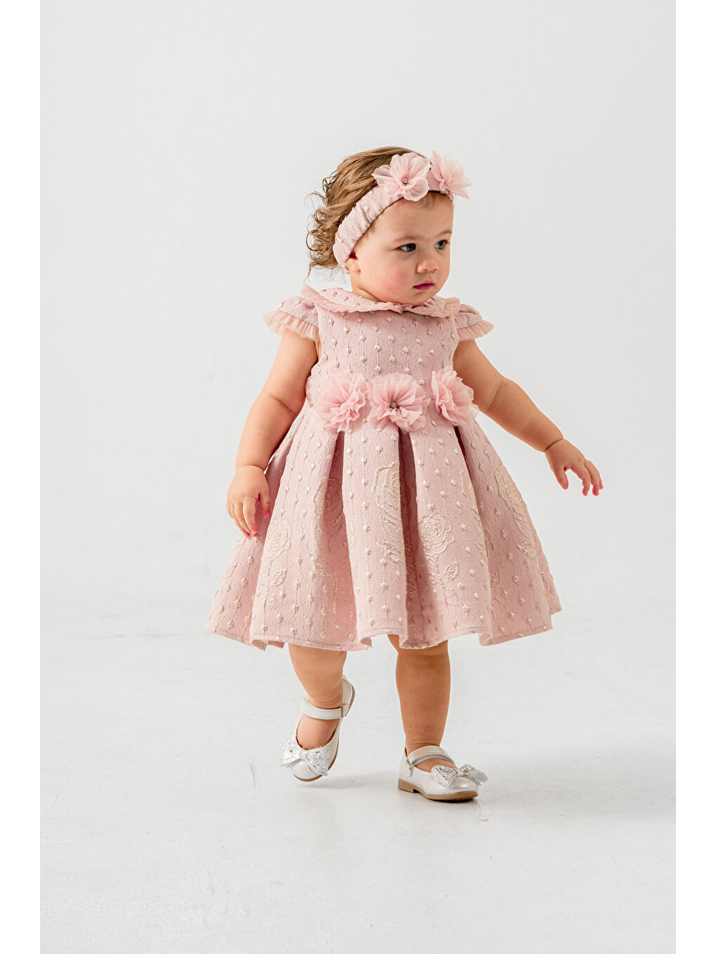 Pembe Fırfır Yakalı Çiçek Kabartmalı Jakar Elbise-1