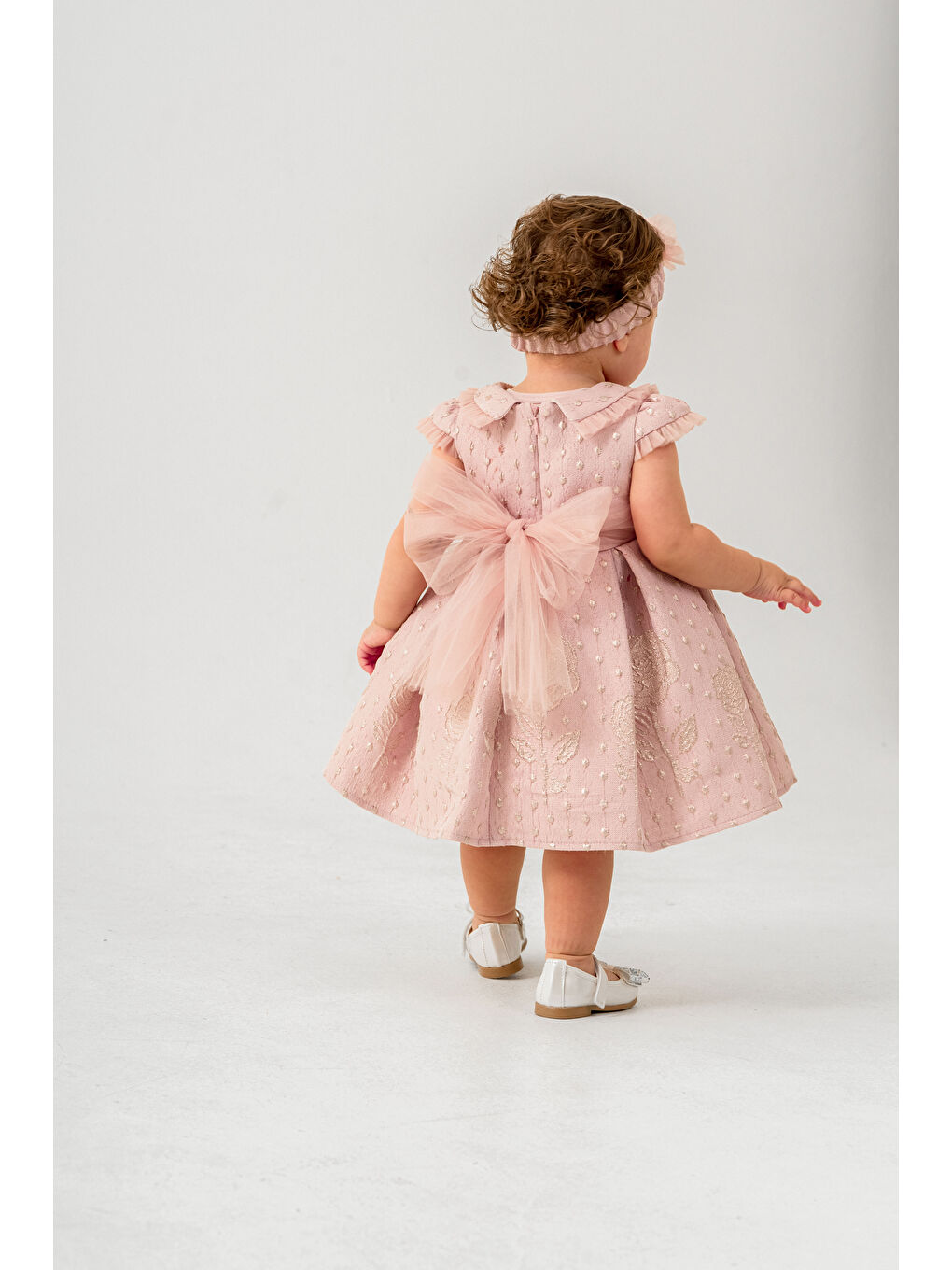 Pembe Fırfır Yakalı Çiçek Kabartmalı Jakar Elbise-3