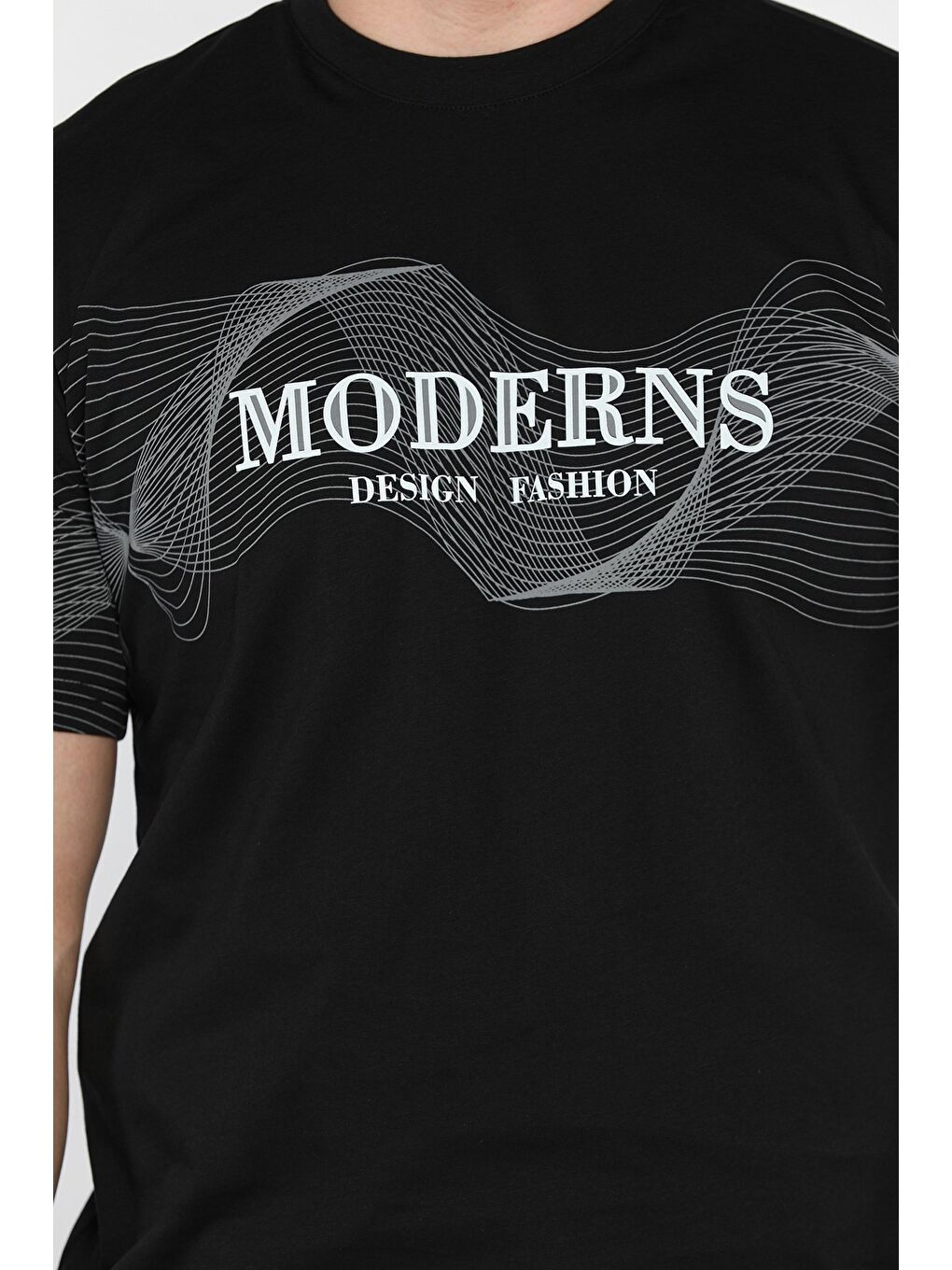 Siyah Erkek Bisiklet Yaka Baskılı Tişört-3