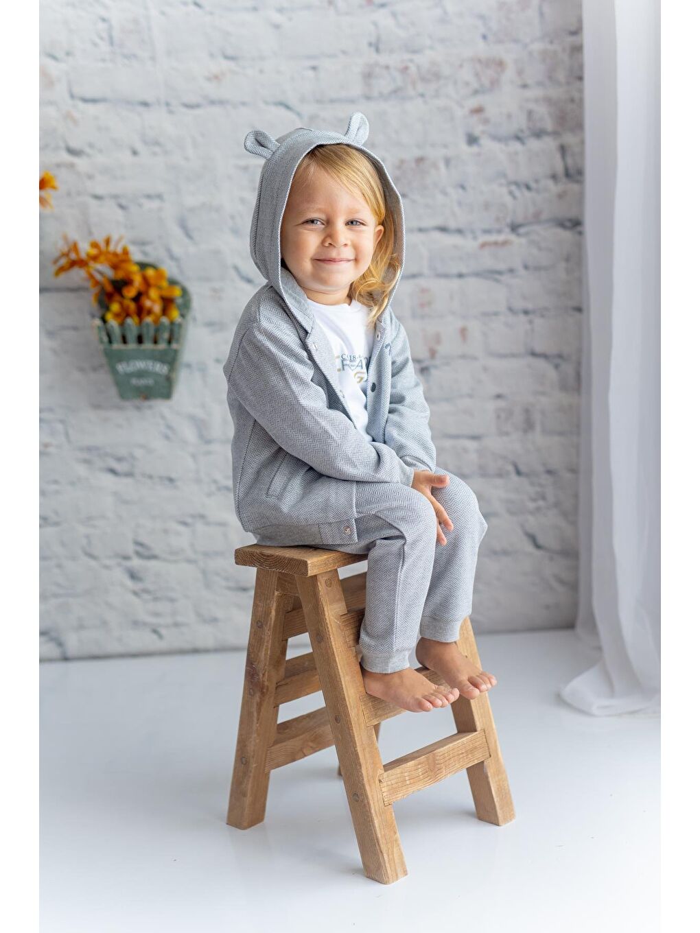 Gri Erkek Bebek Kapüşonlu Hırka Ve Pantolon Takım