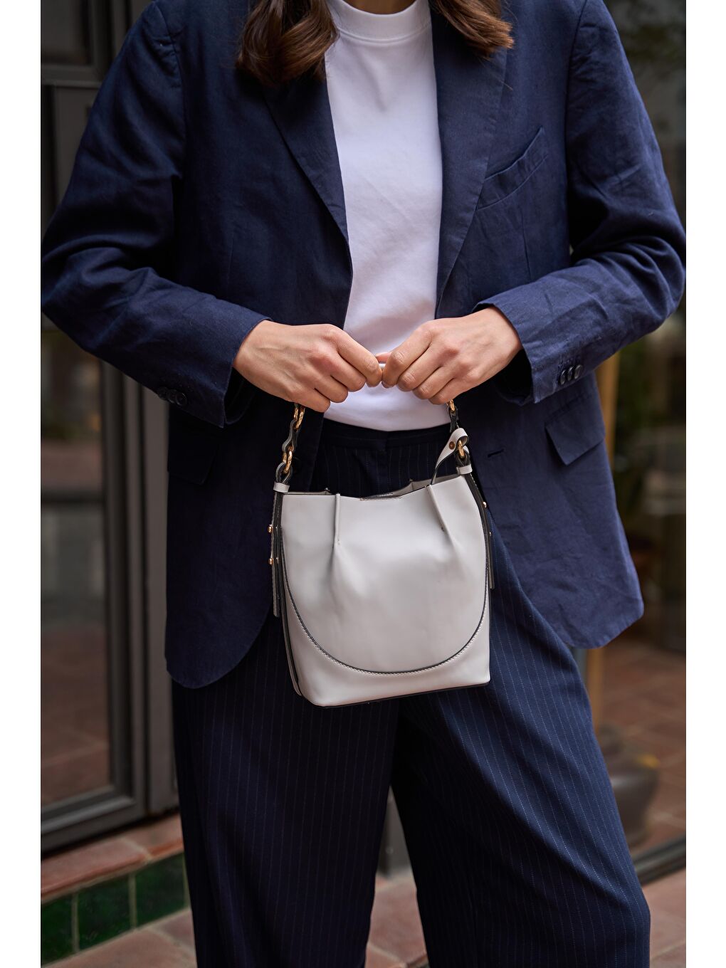 Lauro Üst Dikişli Cüzdanlı Bucket Kadın Çanta - Gri-2