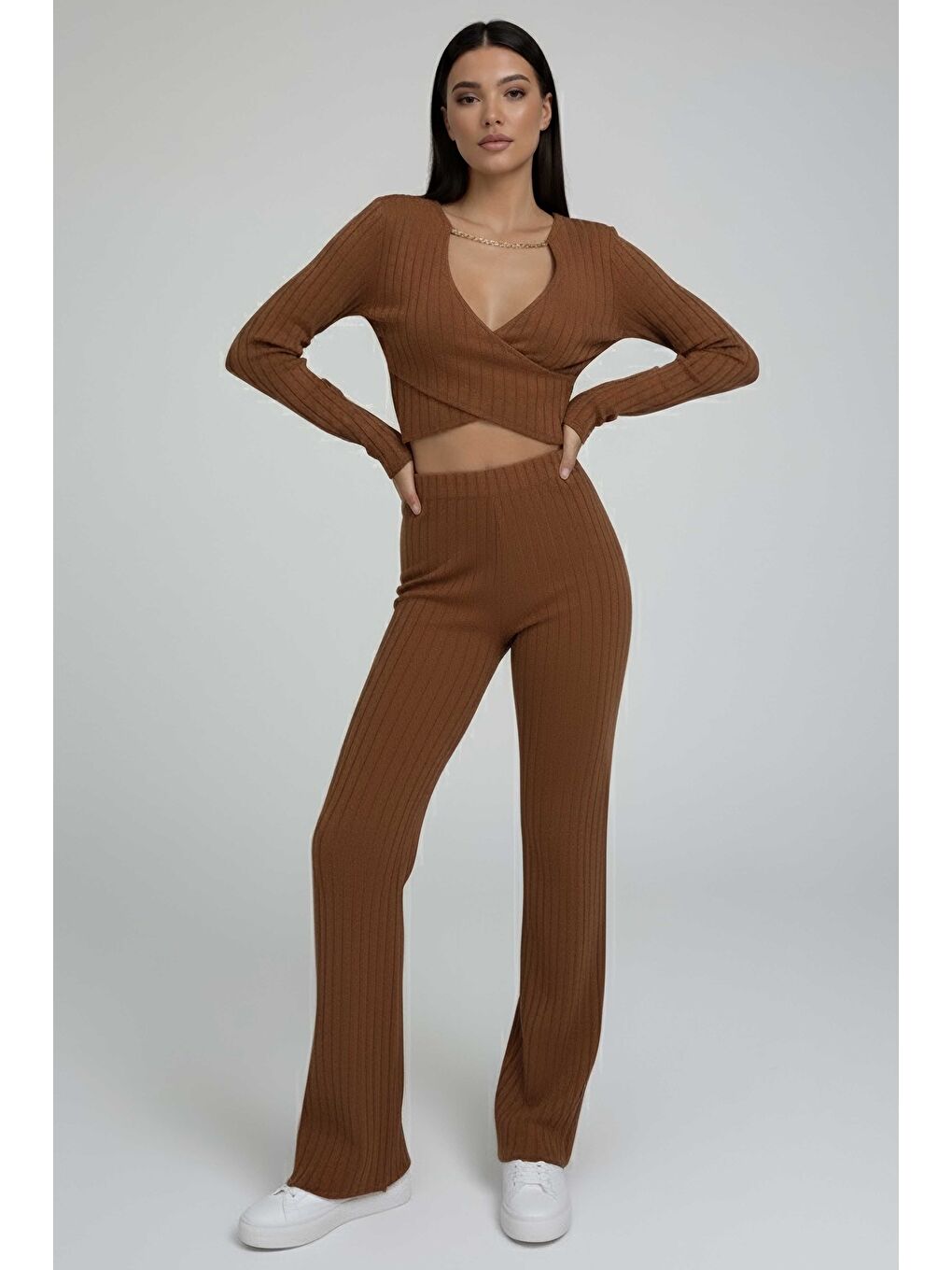 Kahverengi Zincirli Crop Pantolon Kaşkorse Takım Taba - 27995-TABA