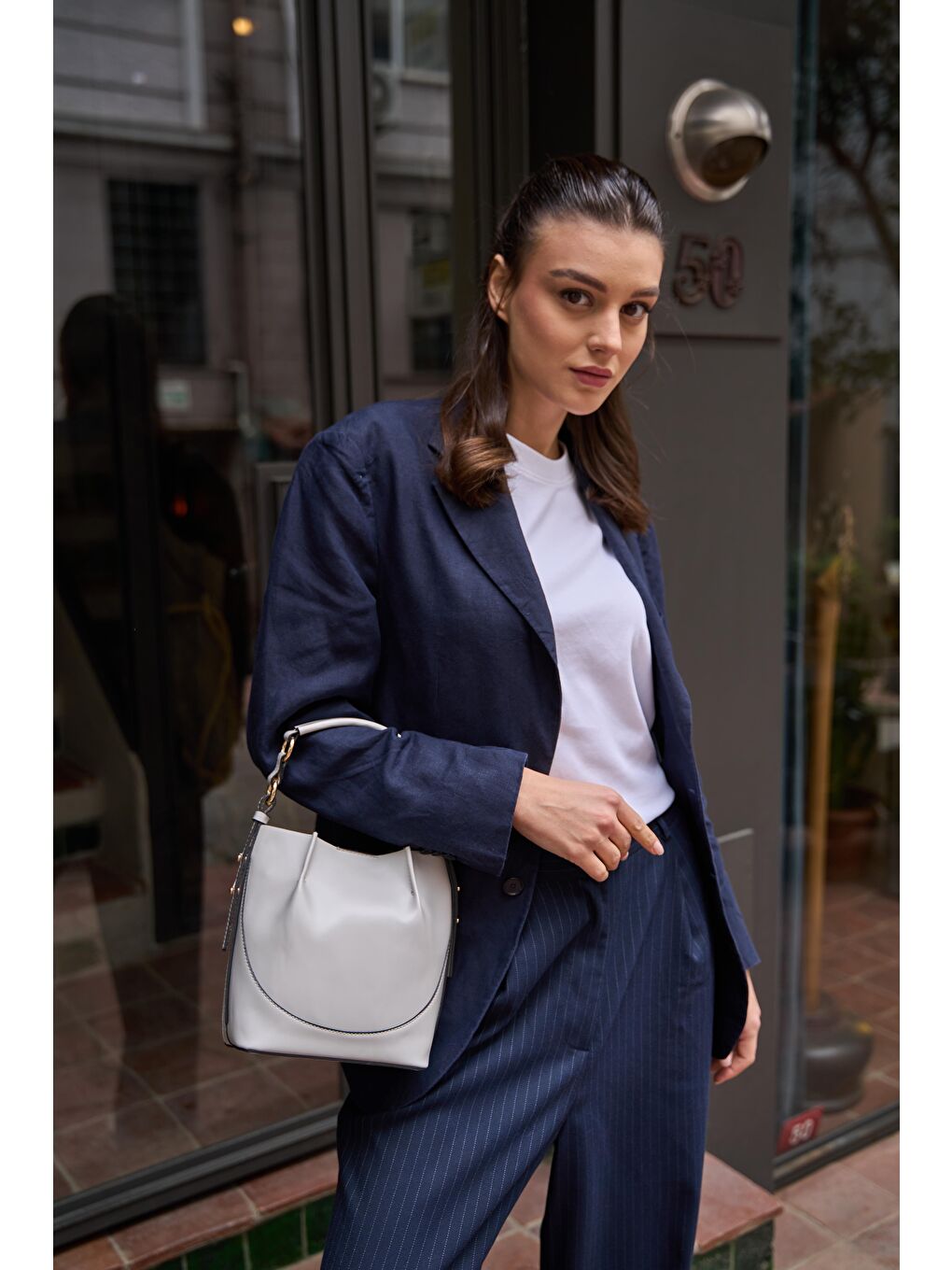 Lauro Üst Dikişli Cüzdanlı Bucket Kadın Çanta - Gri-3