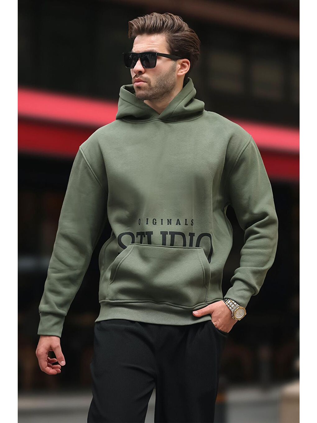 Madmext Haki Kapüşonlu Baskılı Cep Detaylı Sweatshirt E7076