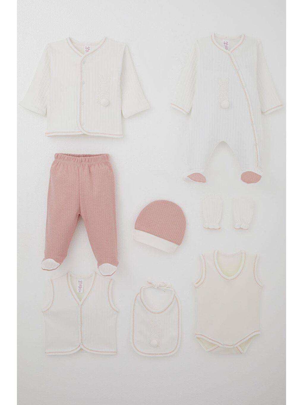 Kız Bebek Hastane Çıkışı 8 Li Ponponlu Tavşancık Nakışlı Ekru (0-3 Ay)