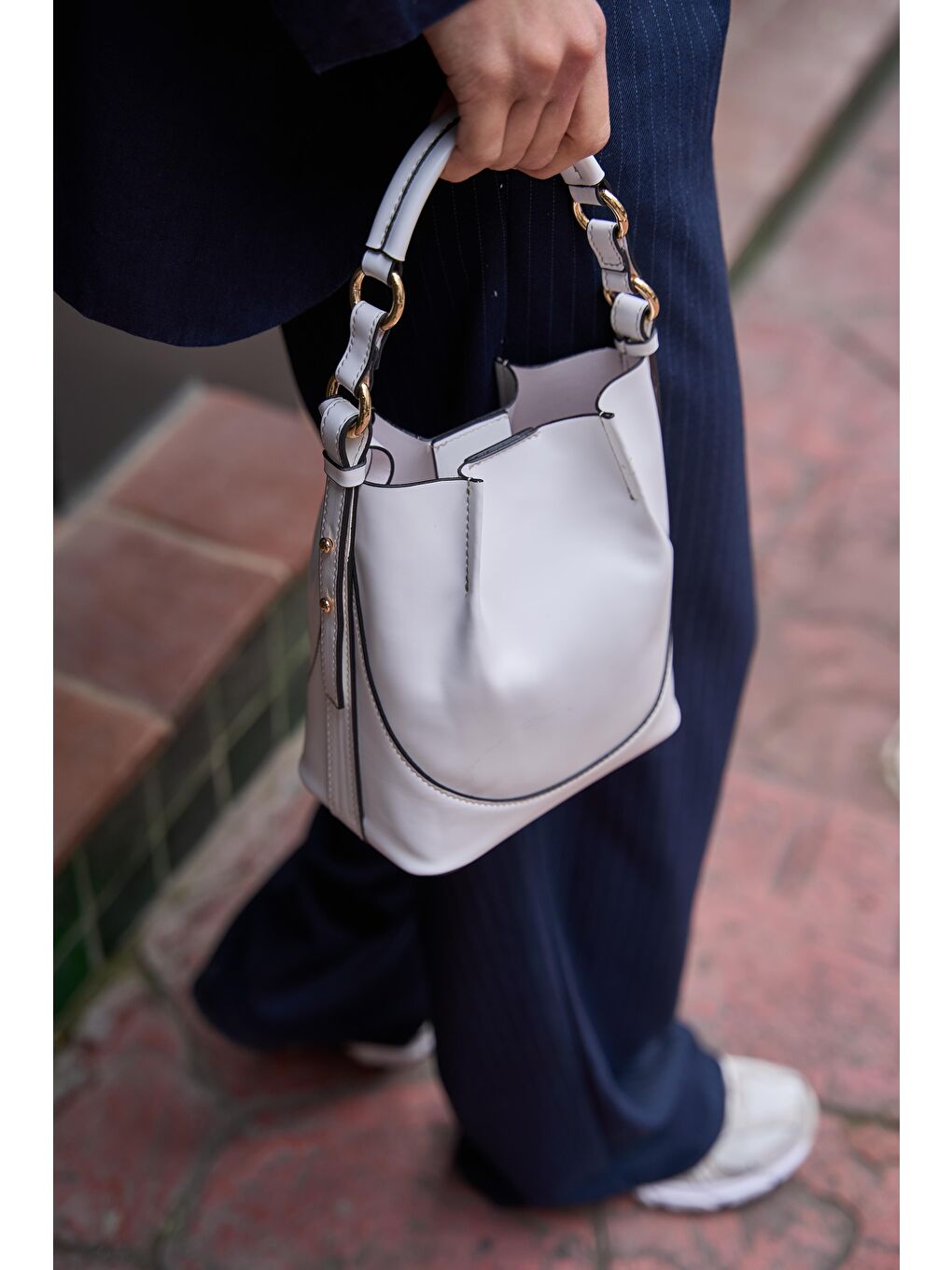 Lauro Üst Dikişli Cüzdanlı Bucket Kadın Çanta - Beyaz-4