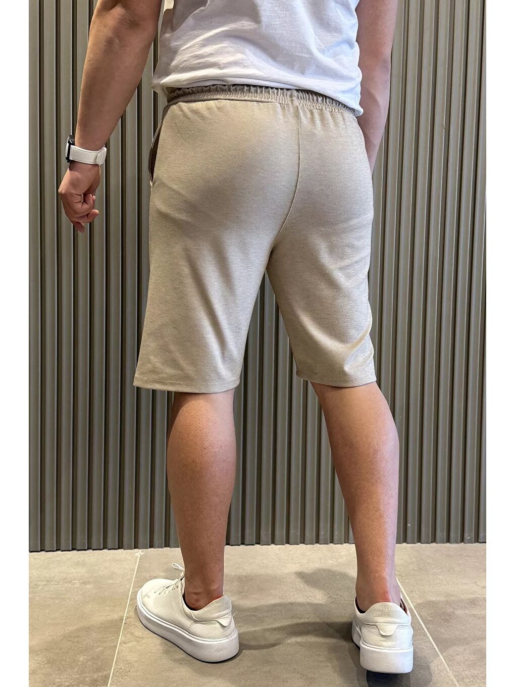 Bej Erkek Bel Bağcıklı Kendinden Desenli Cepli Şort-2