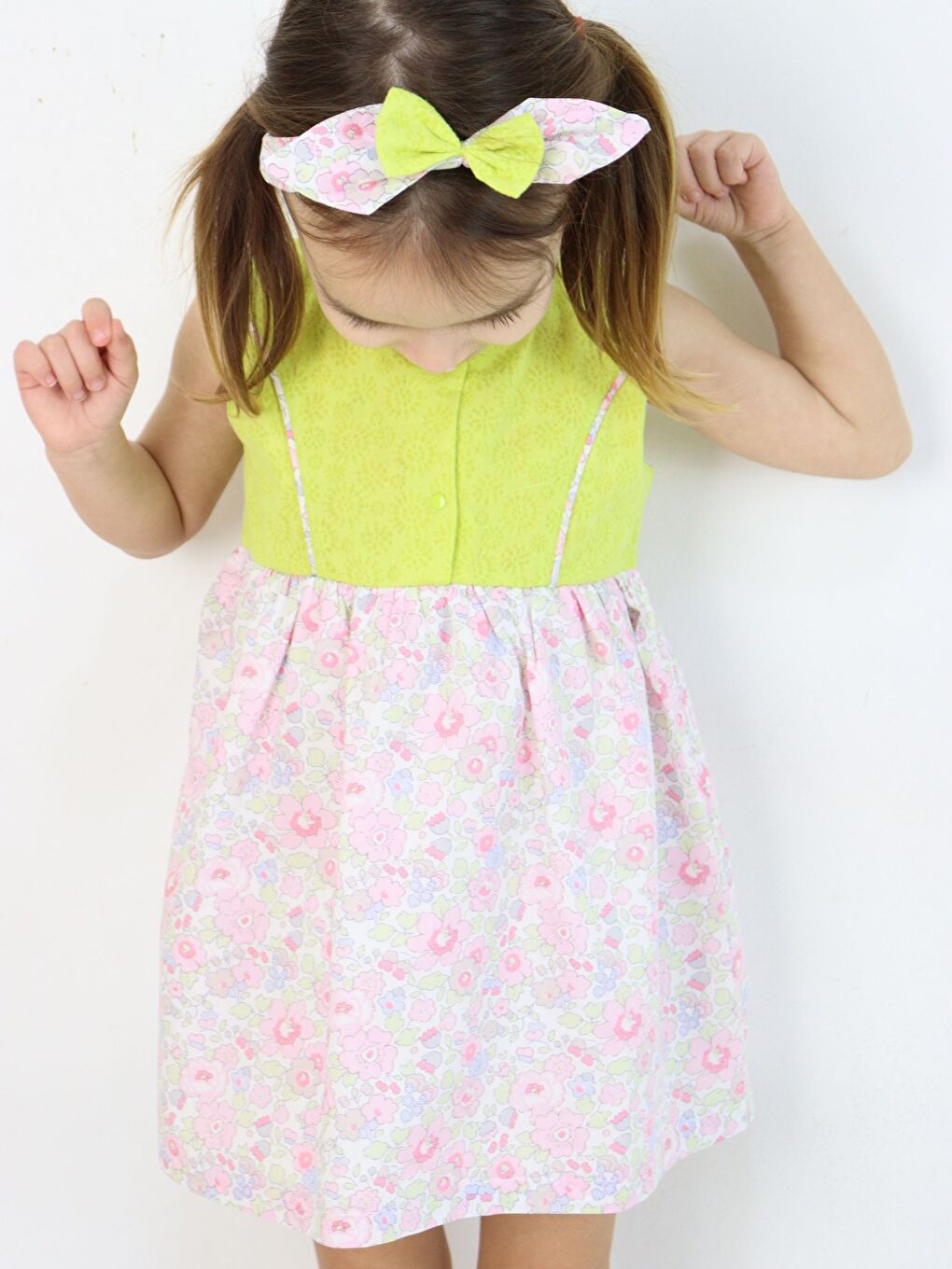 Yeşil Bisiklet Yaka Kolsuz Kız Bebek Elbise ve Saç Bandı-2