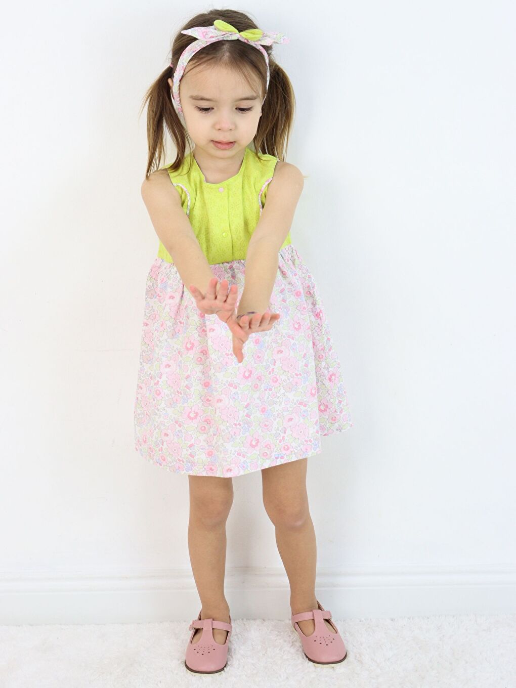 Yeşil Bisiklet Yaka Kolsuz Kız Bebek Elbise ve Saç Bandı-4