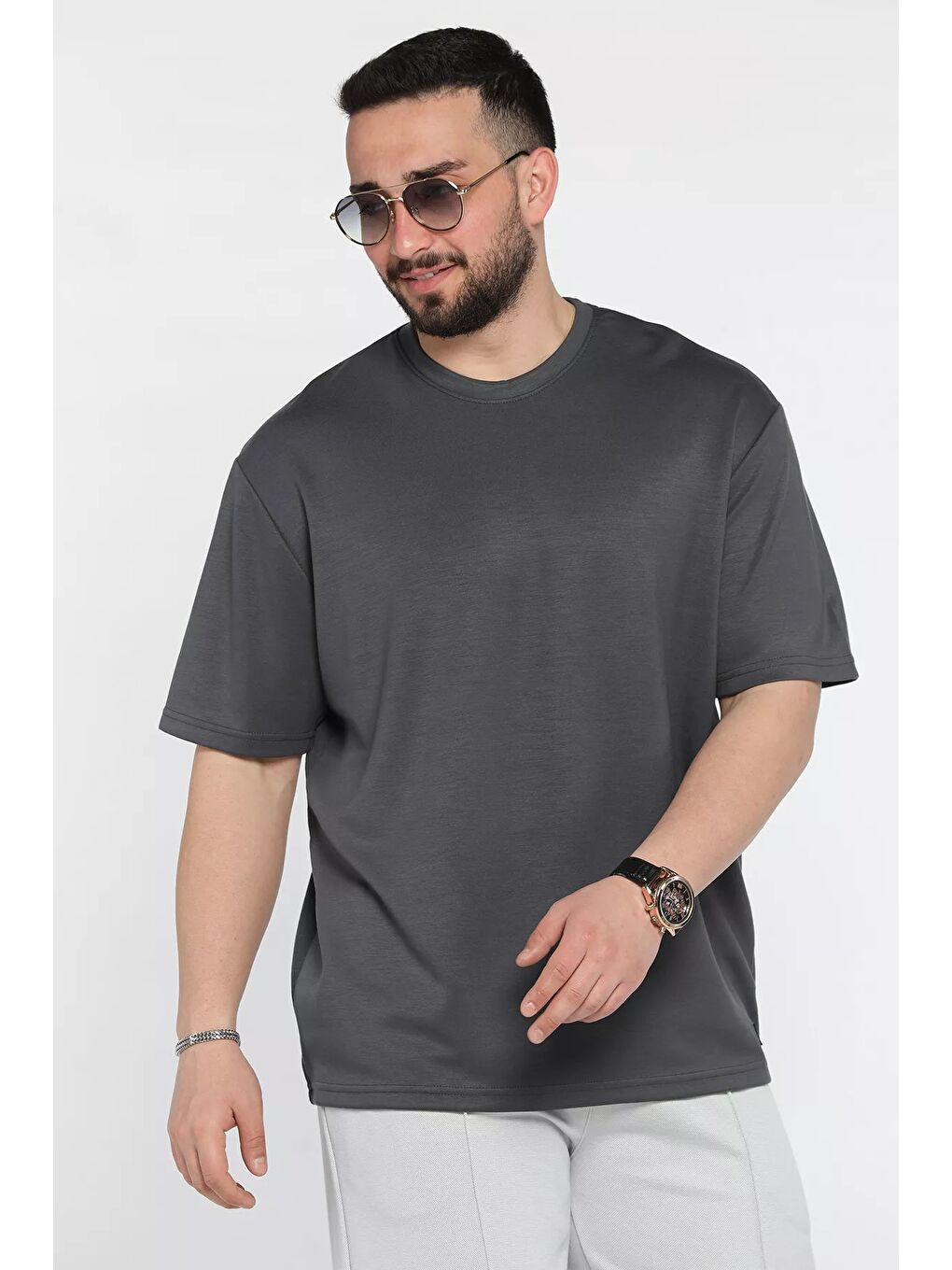 Gri Erkek Bisiklet Yaka Tişört-1