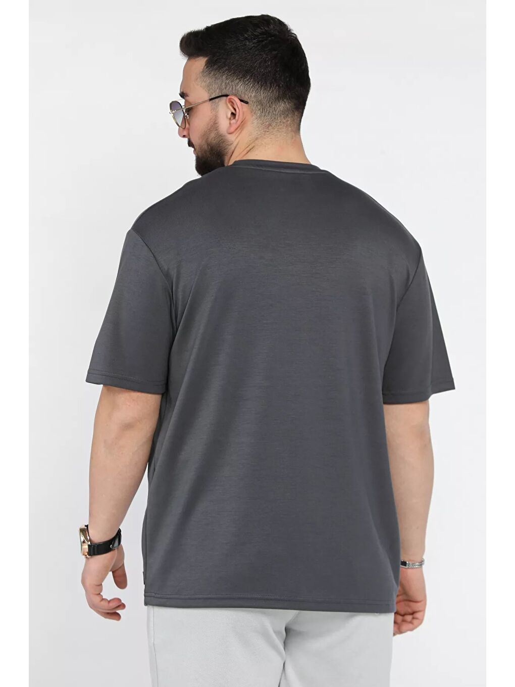 Gri Erkek Bisiklet Yaka Tişört-2