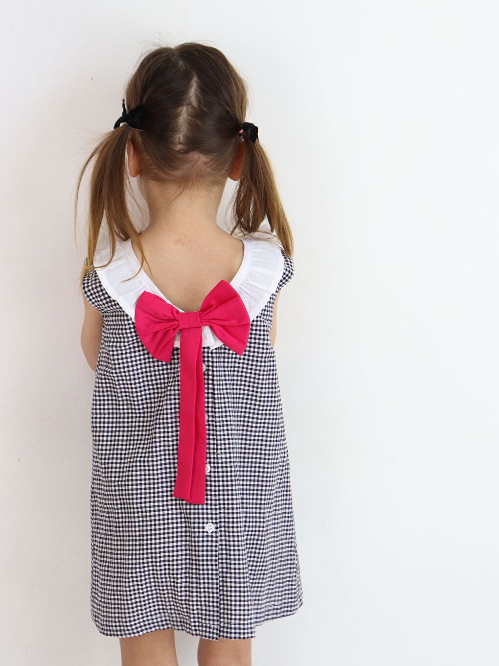 Beyaz Bisiklet Yaka Kolsuz Kız Bebek Elbise-5