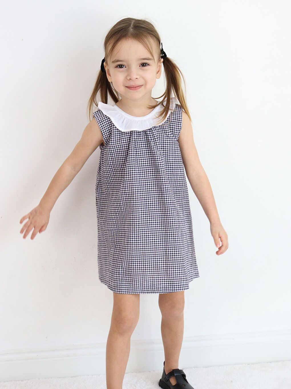 Beyaz Bisiklet Yaka Kolsuz Kız Bebek Elbise-7