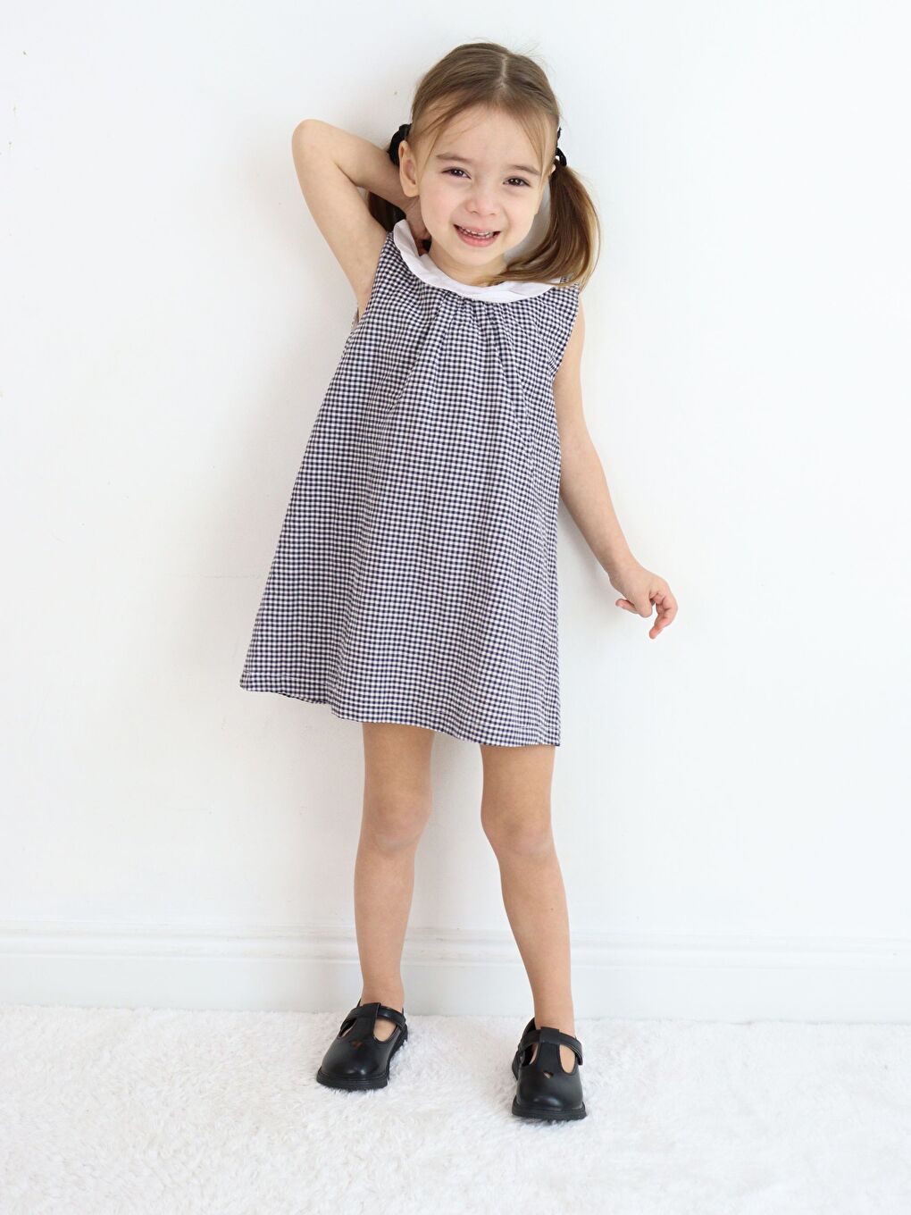 Beyaz Bisiklet Yaka Kolsuz Kız Bebek Elbise-10