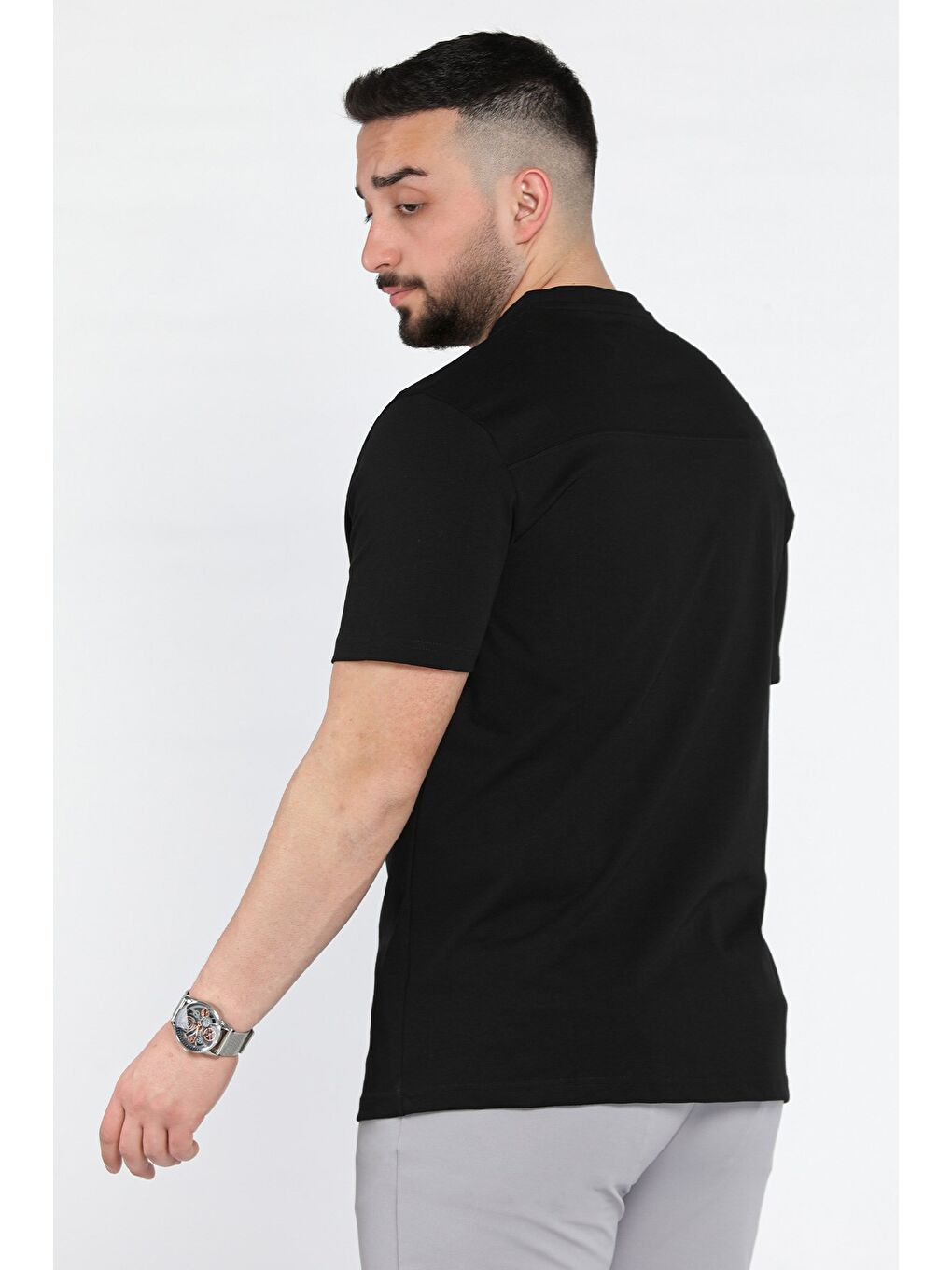 Siyah Erkek Bisiklet Yaka Baskılı Tişört-2