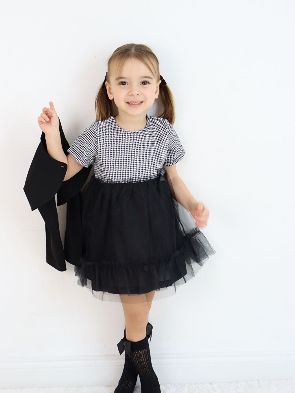Siyah Bisiklet Yaka Kısa Kollu Kız Bebek Tüllü Elbise ve Uzun Kollu Bolero 2'li Takım-1