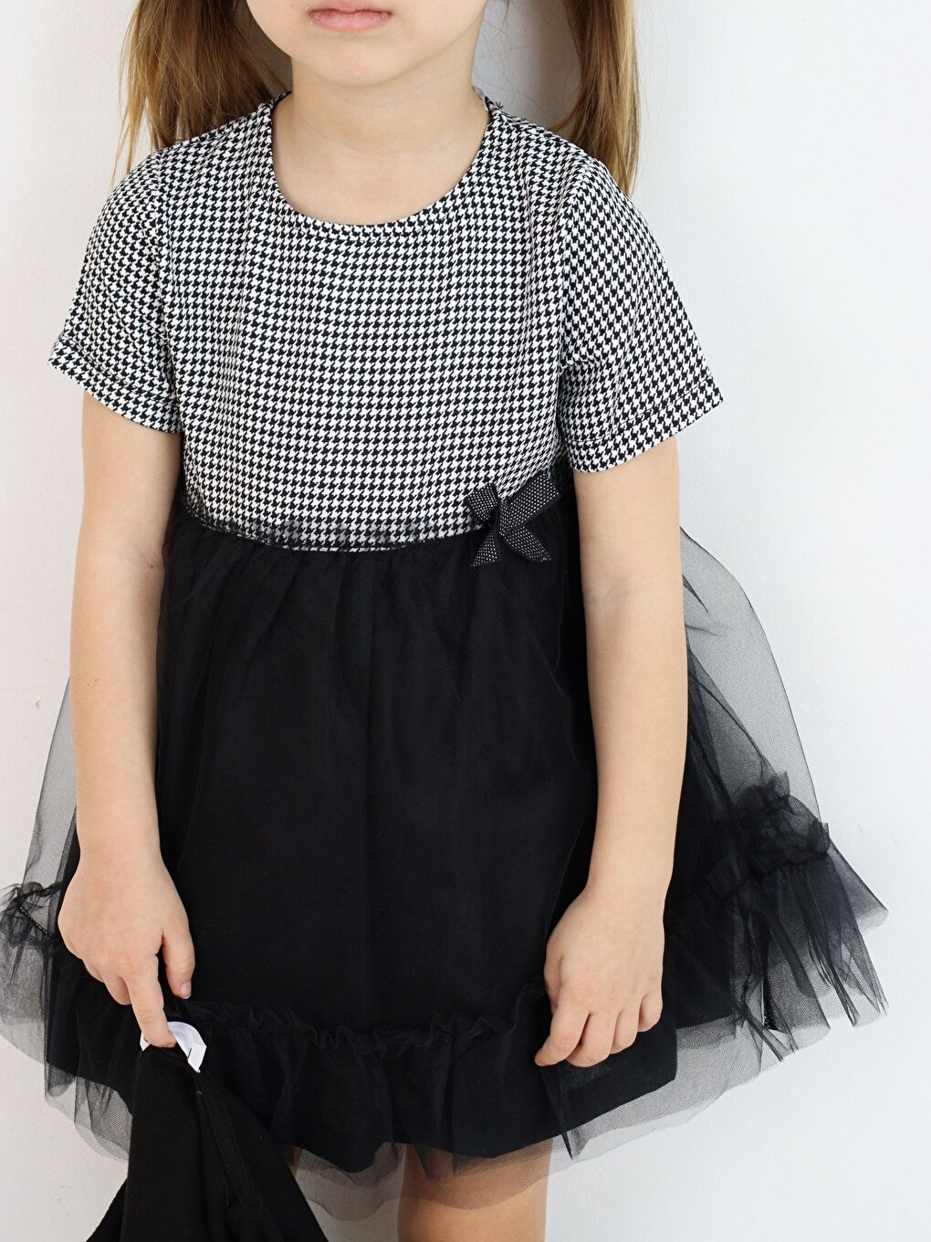 Siyah Bisiklet Yaka Kısa Kollu Kız Bebek Tüllü Elbise ve Uzun Kollu Bolero 2'li Takım-2