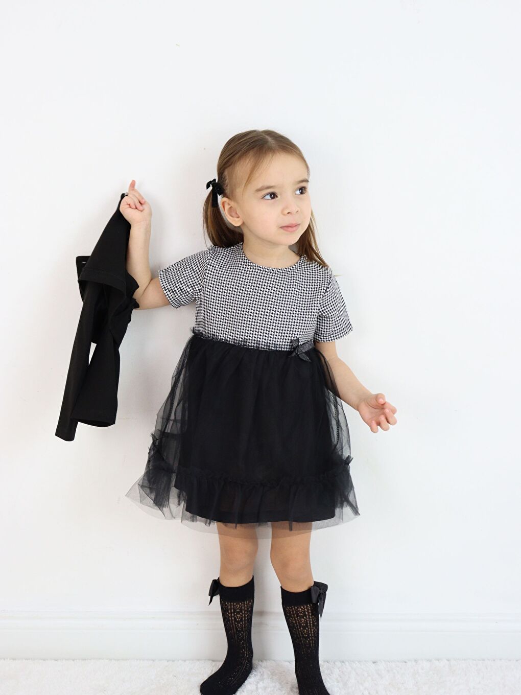 Siyah Bisiklet Yaka Kısa Kollu Kız Bebek Tüllü Elbise ve Uzun Kollu Bolero 2'li Takım-6