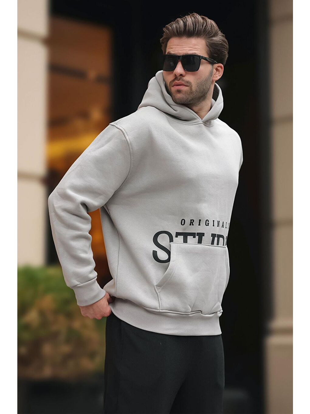 Madmext Gri Baskılı Boyalı Gri Kapüşonlu Baskılı Cep Detaylı Sweatshirt E7076 - 2