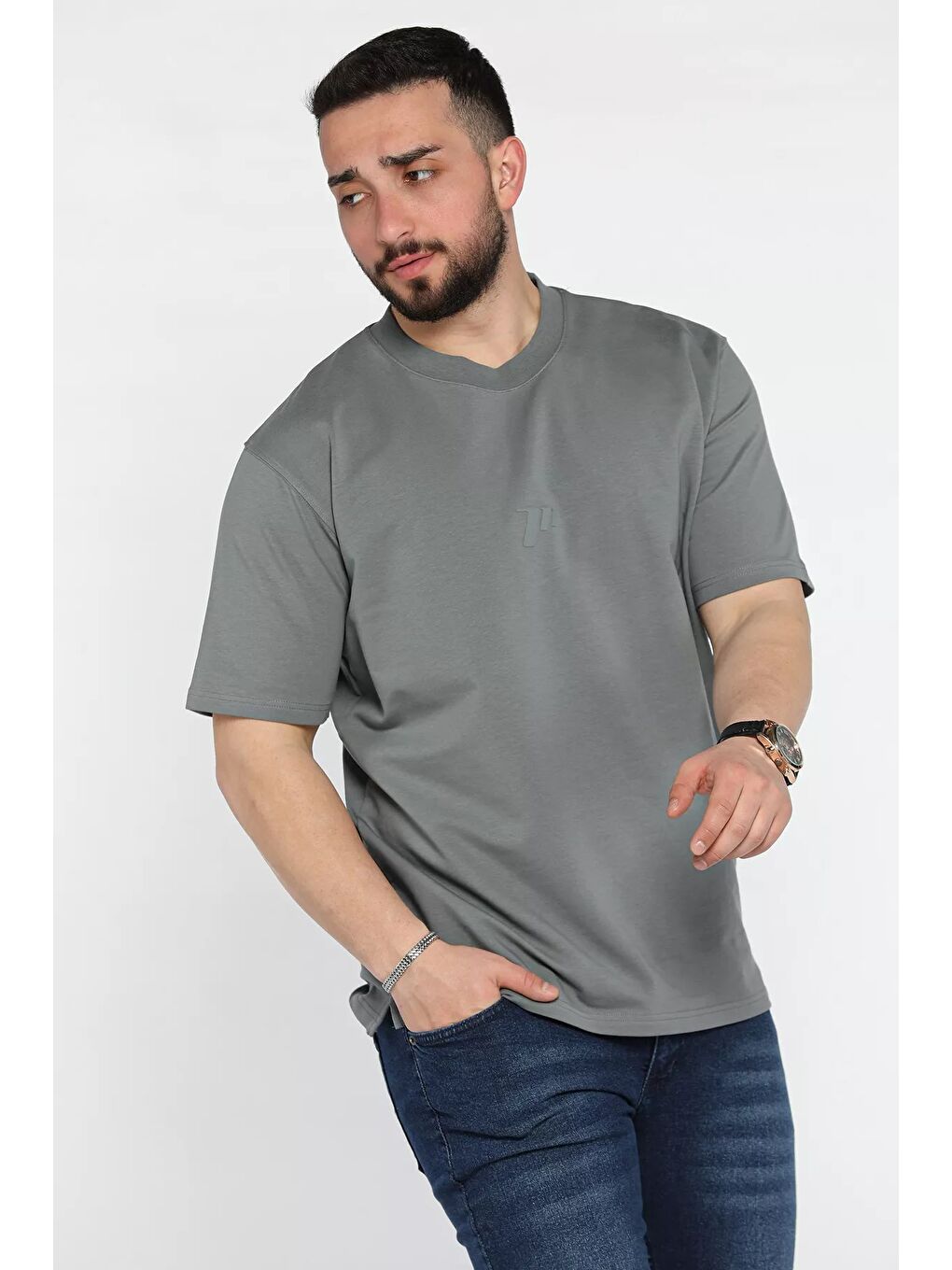 Gri Erkek Bisiklet Yaka Baskılı Tişört-1