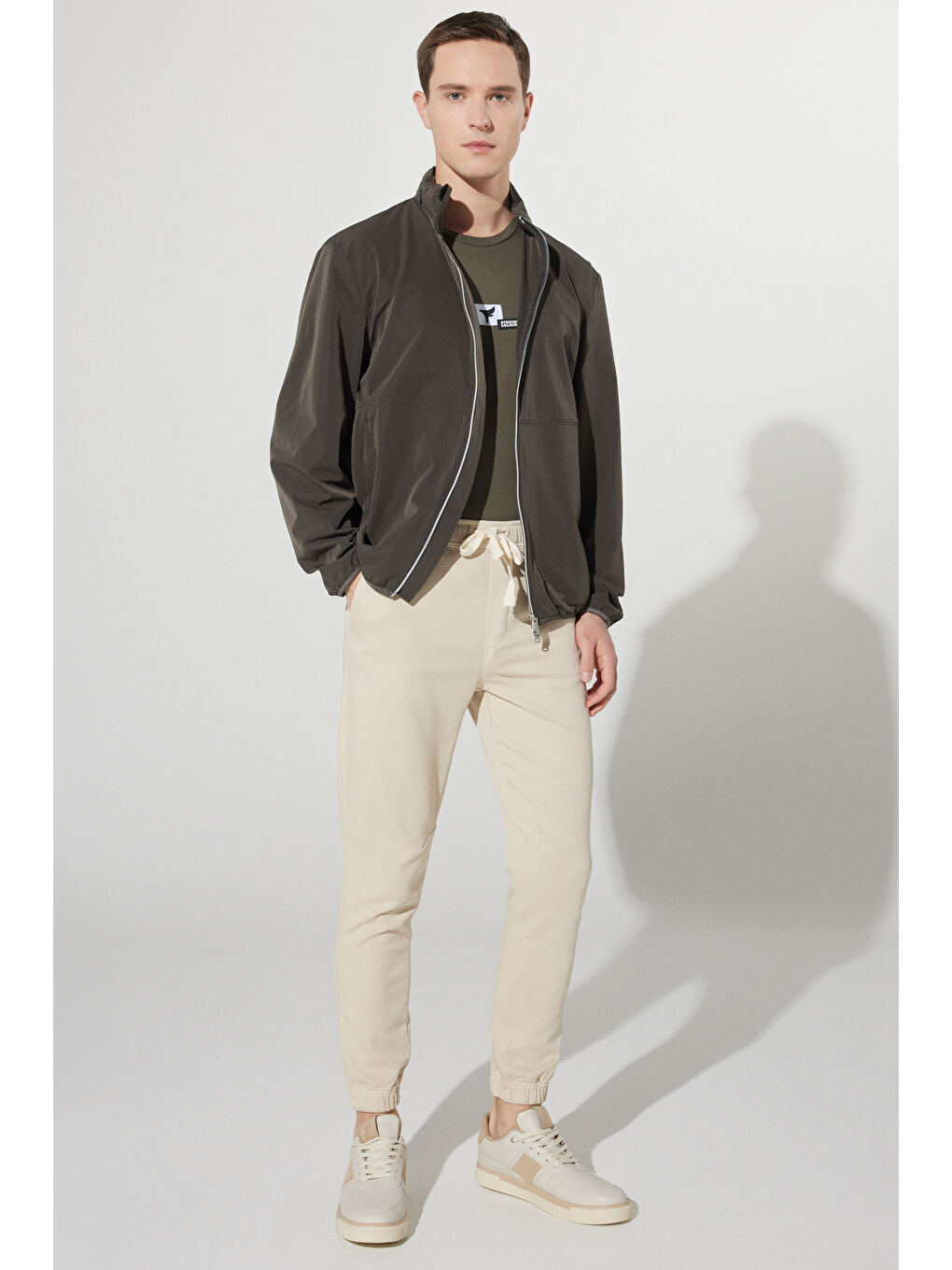 Erkek Haki Standart Fit Normal Kesim Kapüşonlu Mont-1