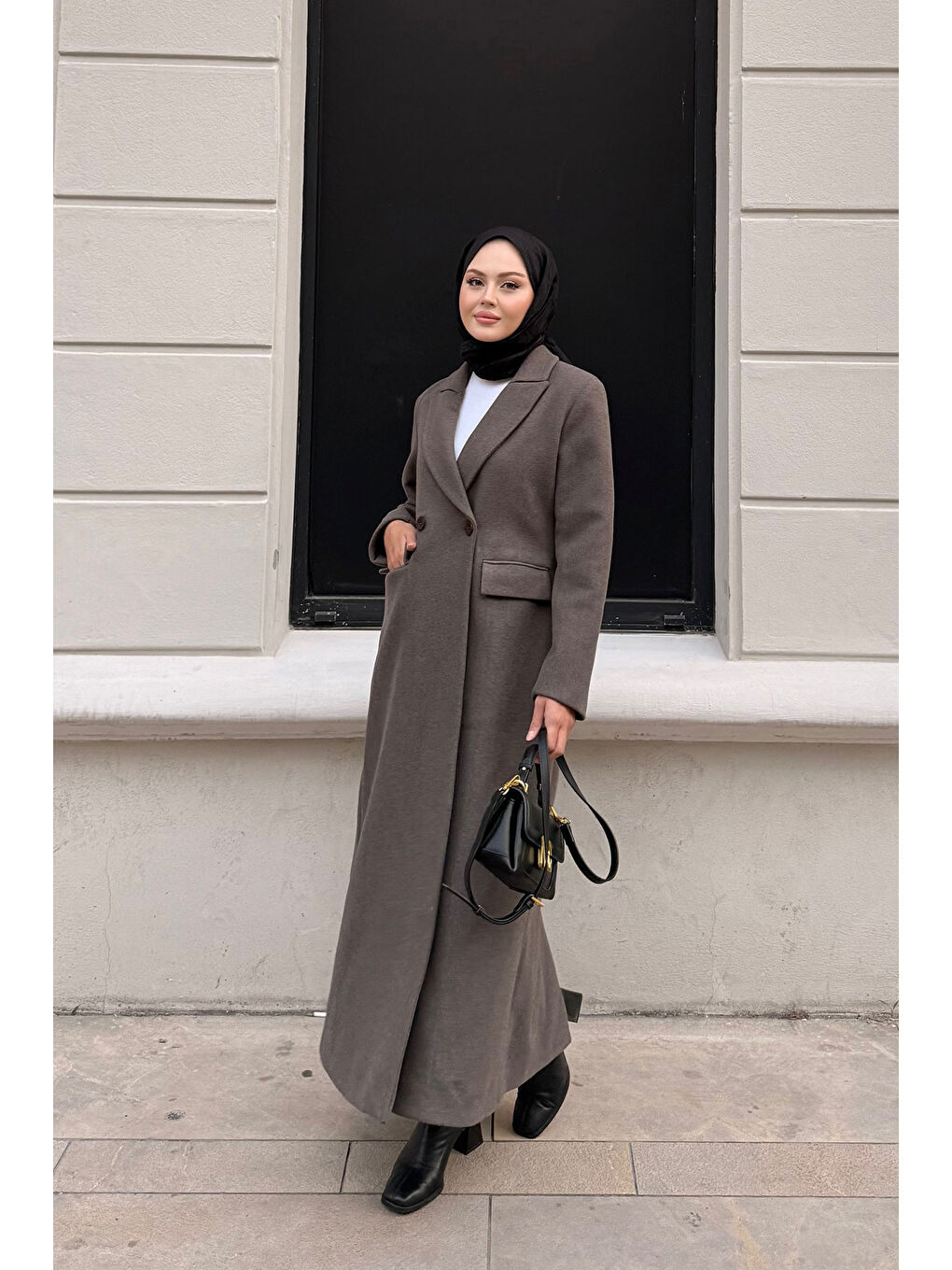 Kadın Arka Düğme Detaylı Kaşe Kaban Kahverengi-3