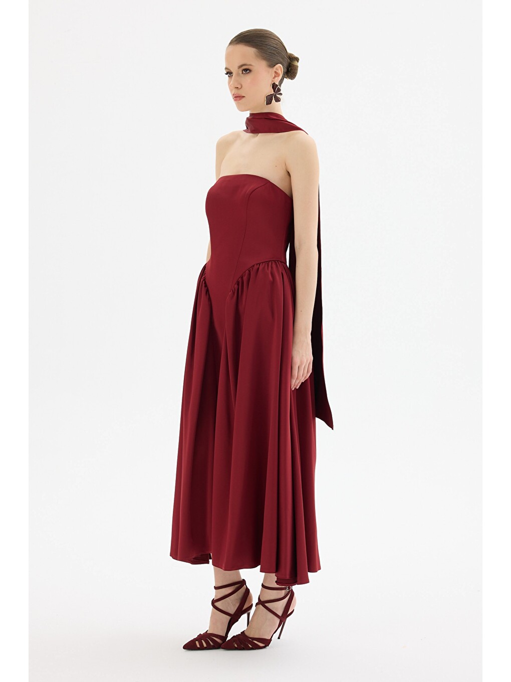 Bordo Straplez Şallı Saten Abiye Elbise-2
