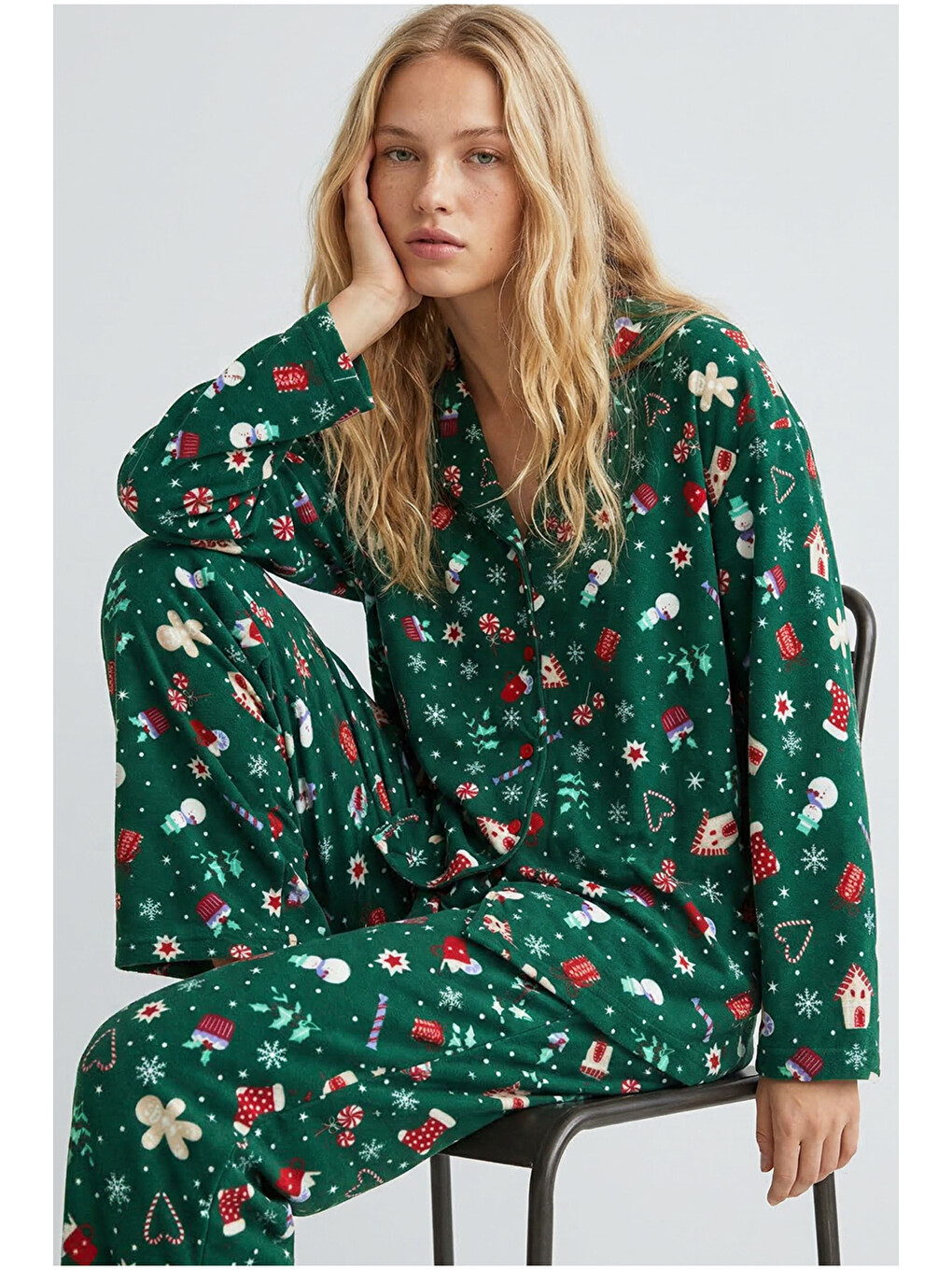 Yeşil Yumuşak Dokulu Süet Düğmeli Örme Pijama Takım 7984