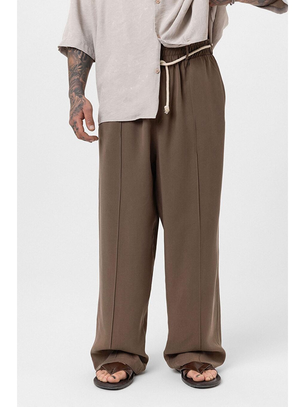 Kahverengi Kemer Detaylı Baggy Kumaş Erkek Pantolon Kahve-2