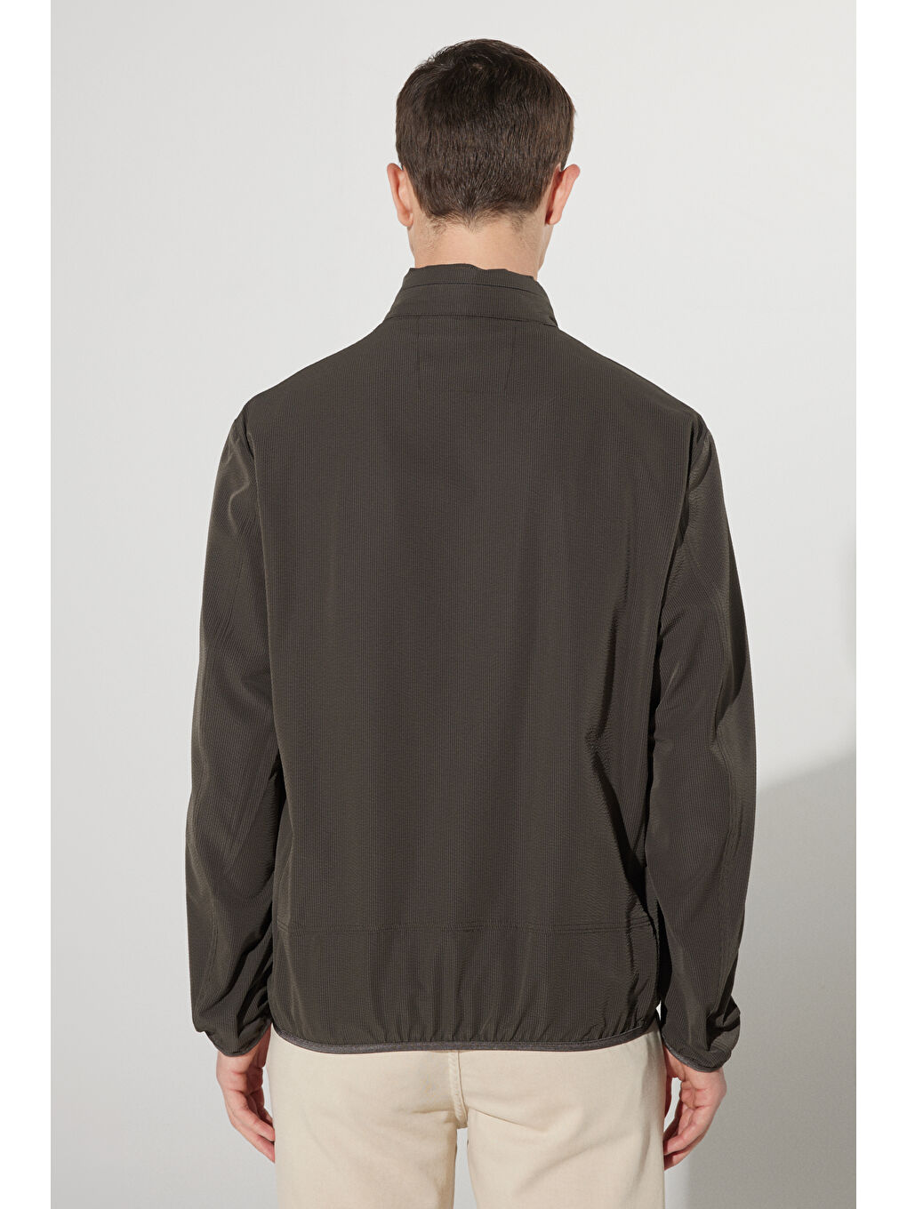 Erkek Haki Standart Fit Normal Kesim Kapüşonlu Mont-6