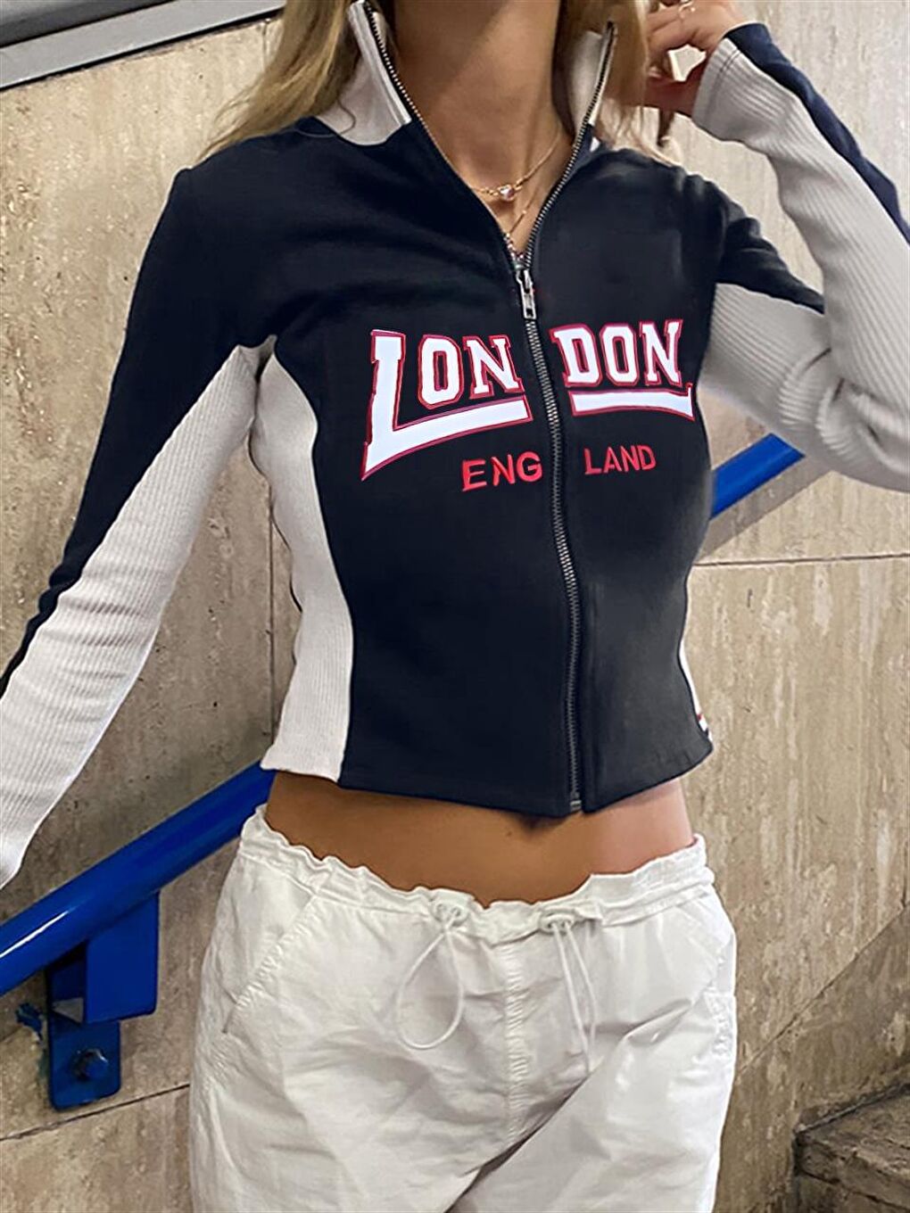 Touz Moda Siyah London Baskılı Fermuarlı Siyah Crop